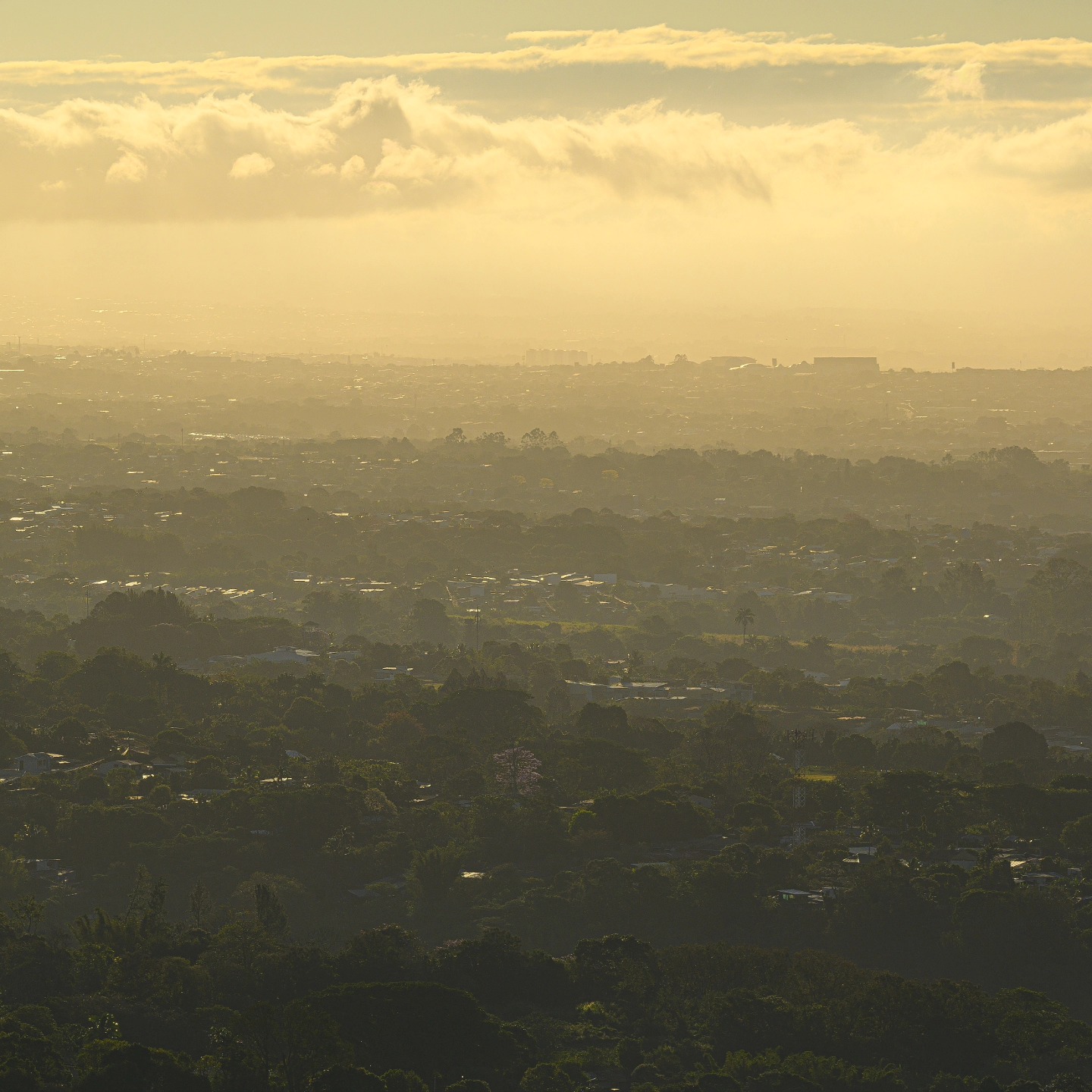 Una gloriosa mañana desde Poás de Alajuela 😍
Panorama compuesto, 20.000 x 4.000 px
.
#poás #volcanpoas #fotografiadepaisaje #landscape #landscapephotography #morning #sunrise #sunrisephotography #photography #nikonz #nikonshooter