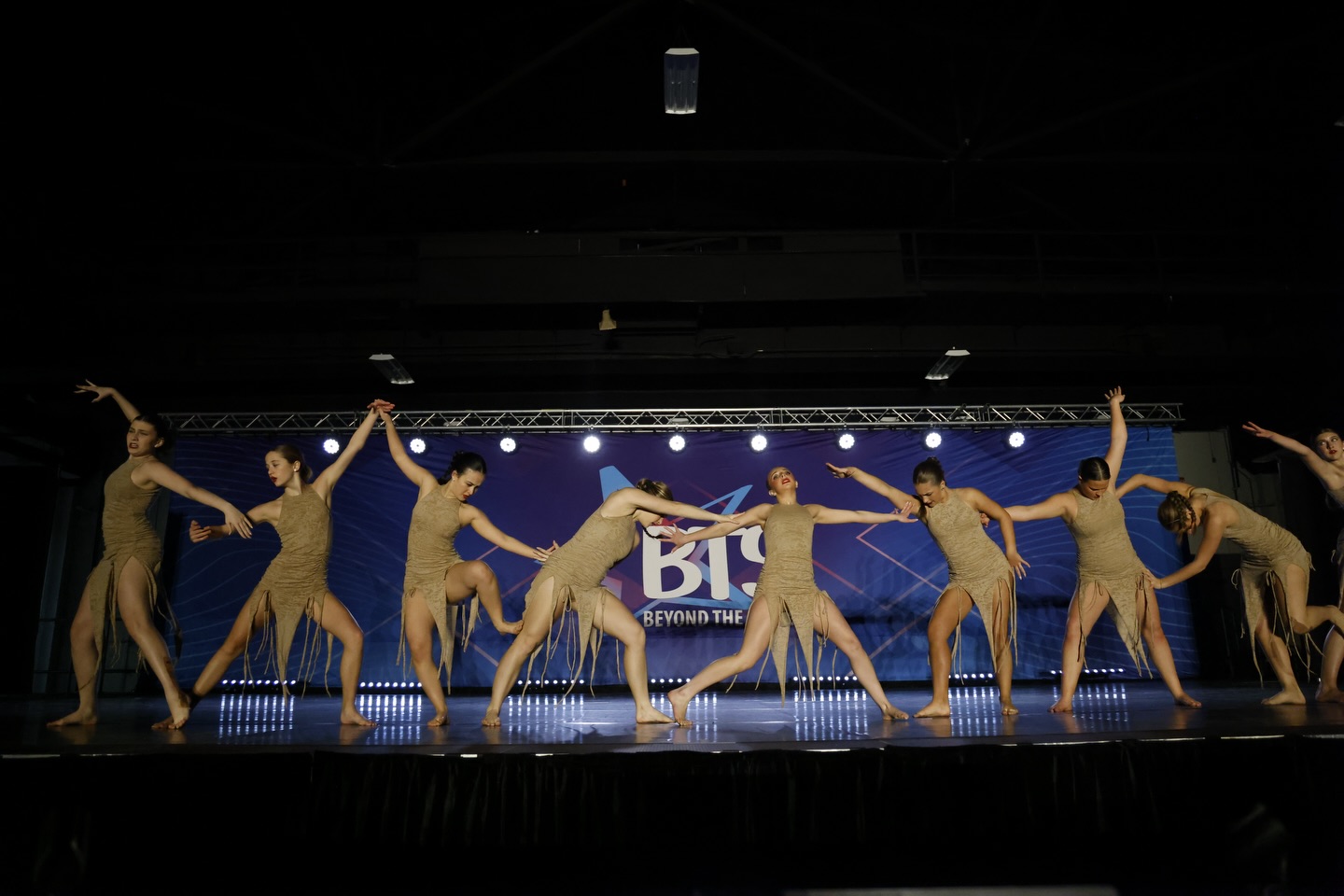 A weekend on stage, a collection of moments that say it all ✨
From the lights hitting just right to the energy felt in every movement, our MBA ACE Dance Team dancers brought their work, passion, and presence to the stage at Beyond the Stars @btscomp. Each photo holds a piece of the story they shared out there.
Holding onto these moments and everything they represent as we keep moving forward this season together. 🩵