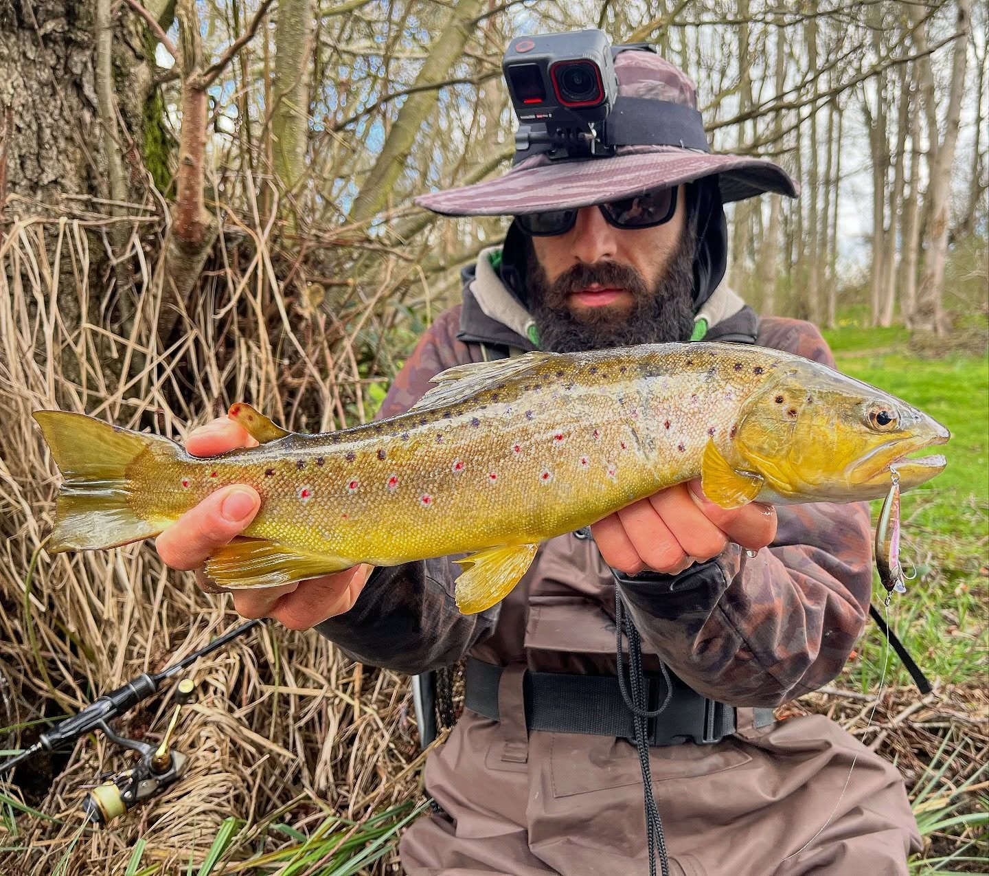 This week I started a new trout season and with it, a new adventure.
A new river, unfamiliar water, and a lot to learn. Every stretch I walk, every cast I make is part of understanding how trout really behave.
This season is all about learning and improving every time I step in the water.
So far, the Zerek “Fry” has been a big help a small to medium minnow that’s perfect for this river, letting me catch fish of different sizes and build confidence early on.
Now it’s about keeping that momentum going…
and working towards the bigger trout these waters hold.
#fishing #trout #troutfishing #troutseason #troutporn