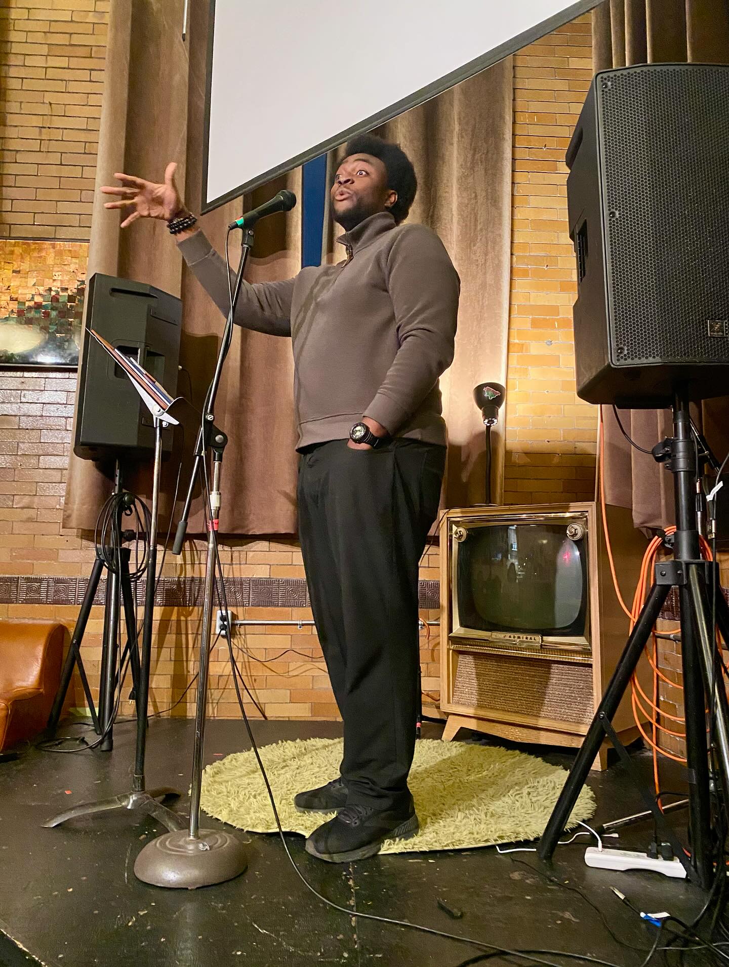 Snapshots from the April Lit Live where incredible readers @myfriendscallmebigenyi @ksjdebicki @paulvermeersch & @ay.jay.gee had @thestaircase absolutely vibrating with the power of their words! 🎤📖🎤 #readingseries #hamont #writingcommunity #canlit