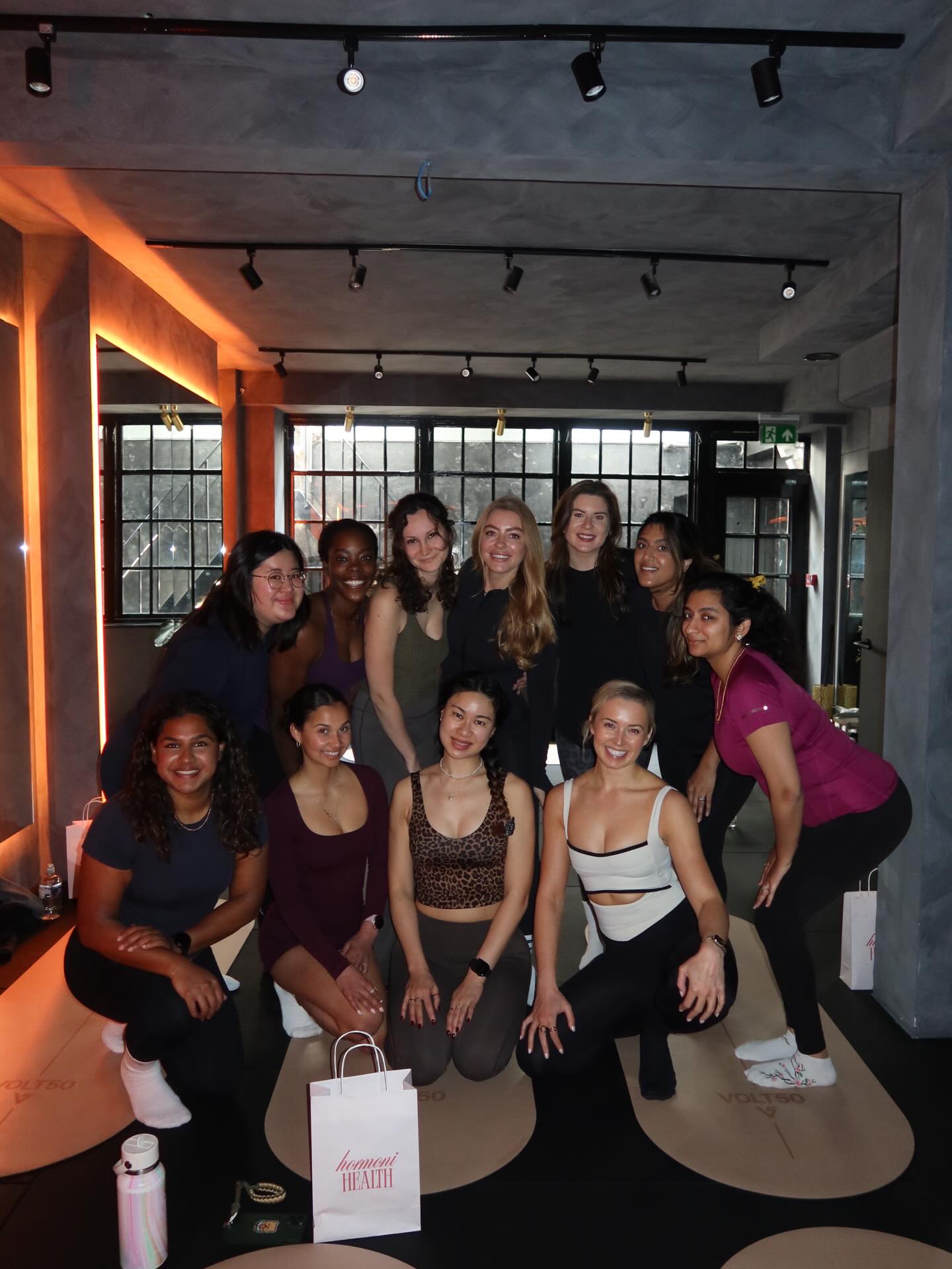 Easter looked different this time… 🤍
Huge thanks to @move.meet for putting together a fun event and inviting us.
We did pilates in a gorgeous studio @volt50mayfair. Spoke about hormones and how to optimize them to feel good. Had some drinks and croissants 🥐
Then we went outside on the curb and spoke for 30 more minutes about hormones in the sun. And this is why Hormoni exists - to help women balance their hormones naturally and finally help them get the answers they deserve.
Thanks to every girl who showed up - and to our partners for their support.
Goodie bags: @brothcapital @awvi.life @virtuedrinks @infusd @drinknoosh
📸: @poppygracesocials