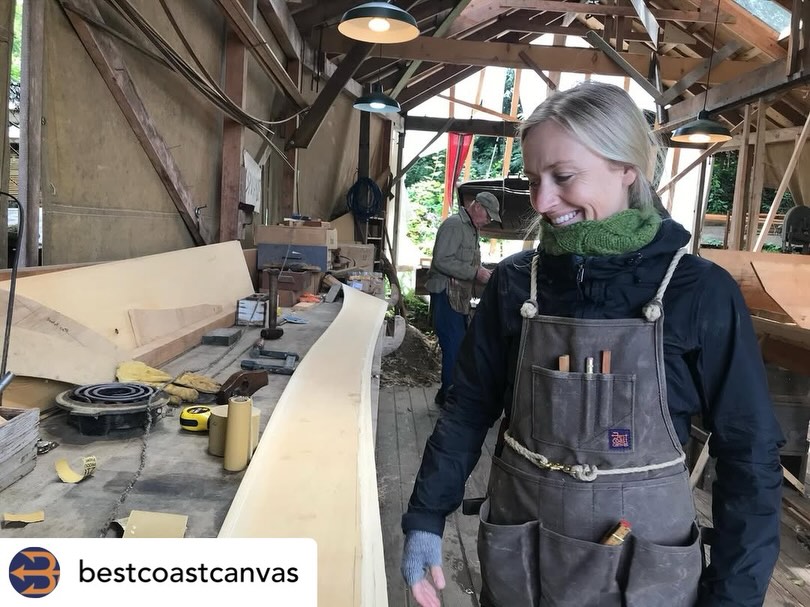 From @bestcoastcanvas: With everything that I make, I always make things that I need for myself and things evolve from there. I designed the Verksted apron back when I was building boats 🚣♂️
A handful are back in stock now on the website. More to come as I make more over the next few weeks 😊
Check out some archive pics from boatbuilding in the stories ⛵️