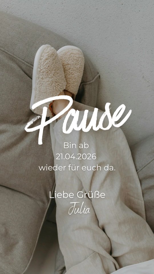 Ihr Lieben 💛
Ich bin ehrlich:
Ihr habt mich zu Ostern wirklich überrannt
und ich bin ziemlich platt.
Danke für eure ganzen Bestellungen,
euer Vertrauen und eure Unterstützung.
Jetzt gönne ich mir eine kleine Pause
und bin ab dem 21.04.2026 wieder für euch da.
Viele Grüße 💛
Eure Julia