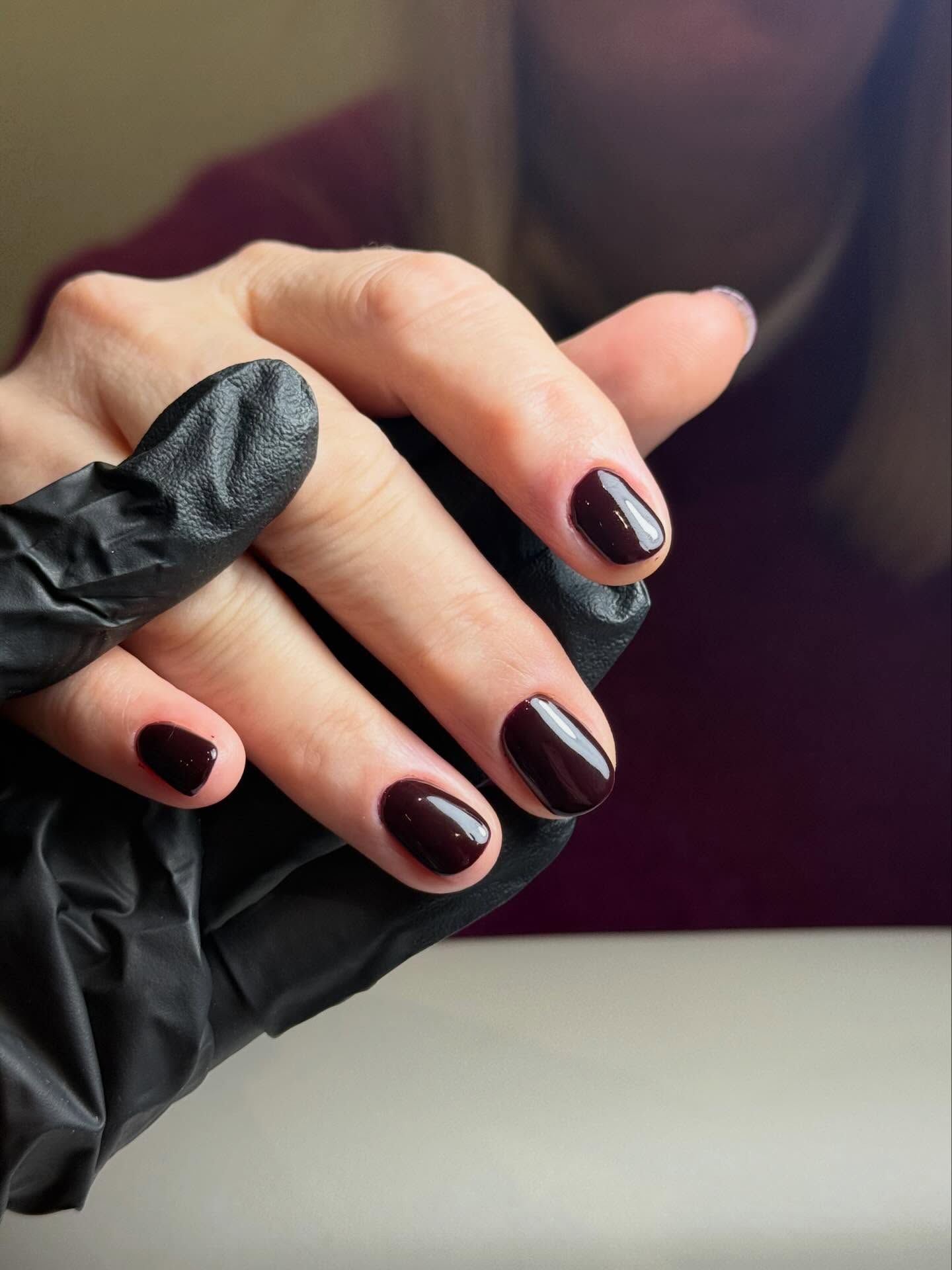 Recent work from our amazing girls 💅✨
Flawless manicures, attention to every detail, and results that speak for themselves. Whether you love a clean classic look or something bold and creative — we’ve got you covered.
Book your appointment and let us take care of your nails 💖