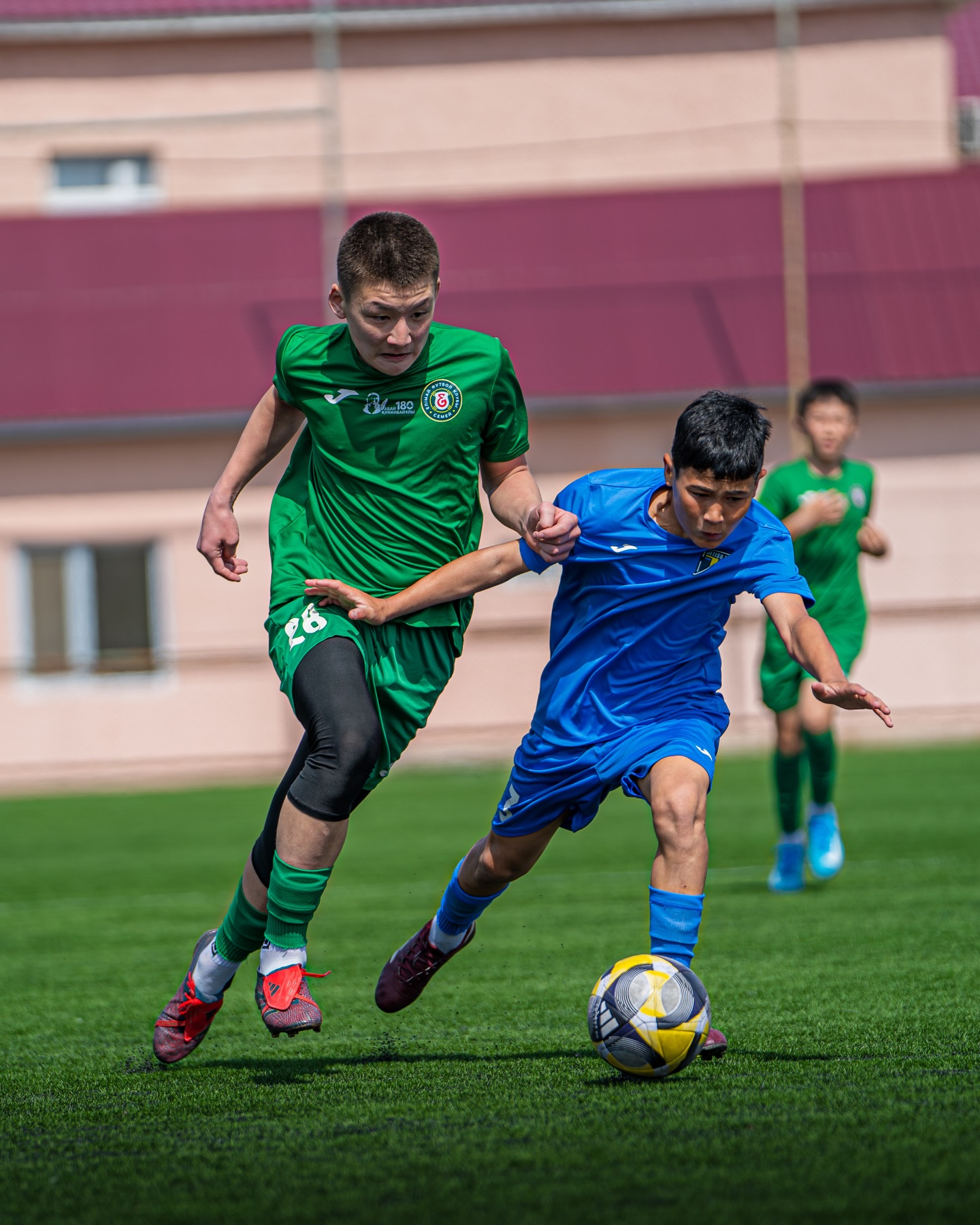 💪🏻Жетісуді жеңген жалынды жастарымыз жарап тұр!
«Жетісу» 1-2 «Елімай»
Шымкент қаласында өтіп жатқан Республикалық «Жалын» турнирінде «Елімай» футбол орталығының тәрбиеленушілері жеңіске жетті!
@fc_elimai