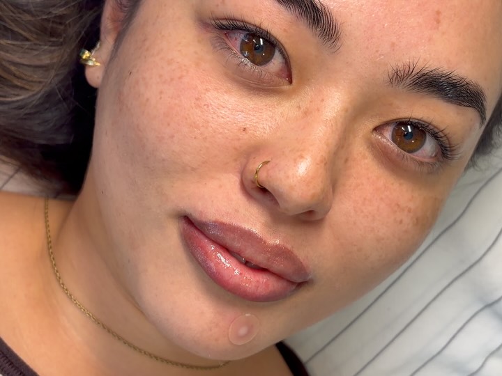 Obsessed with this ombré blush 🫦
#lipblush