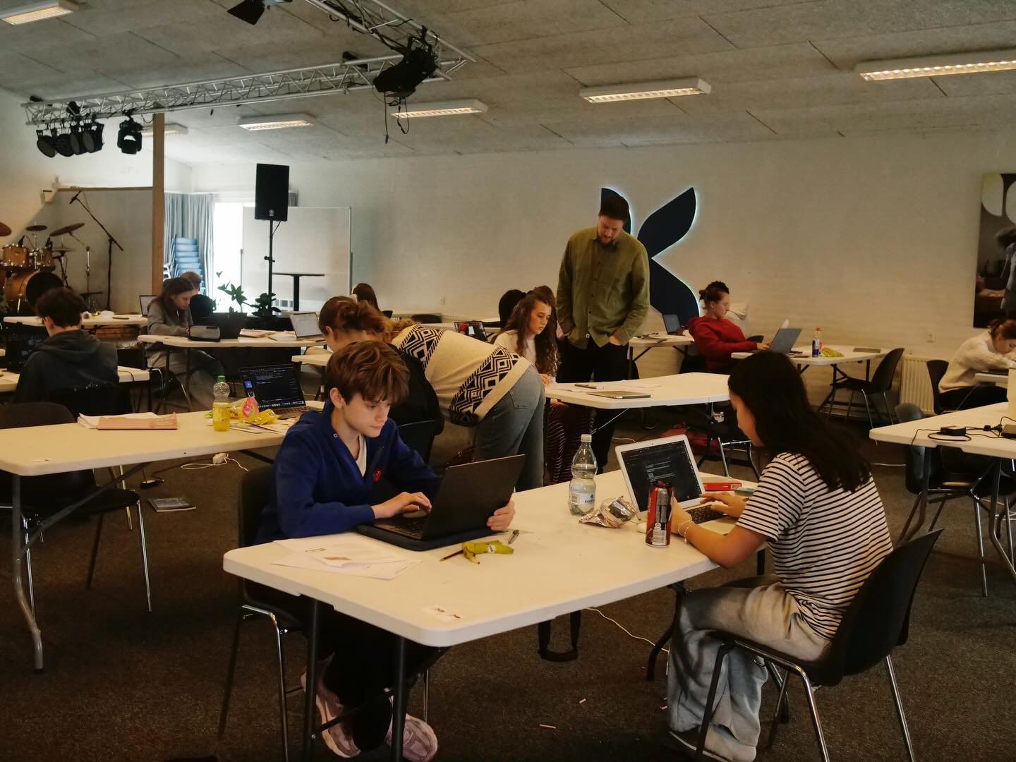 Eleverne har terminsprøver mandag, tirsdag og onsdag i denne uge. Derefter venter en velfortjent påskeferie👏🏼🥳🐣