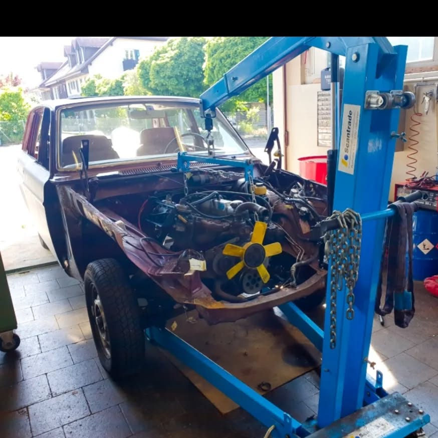 Ein Volvo mit Charakter. Dieser Volvo 164 bekam nebst einer neuen Lackierung eine Motorrevision.
Danke für Ihr Vertrauen und allzeit gute Fahrt.
#volvo#volvoclassic#volvo164#volvonation#volvopower#redblocksociety#redblock#volvoamazon#volvop1800#volvob20#volvob18#volvob30#volvopv544sport#classiccars#classicauto#oldtimer#oldtimercars#oldtimerlove#volvo145express#volvo444#volvopv