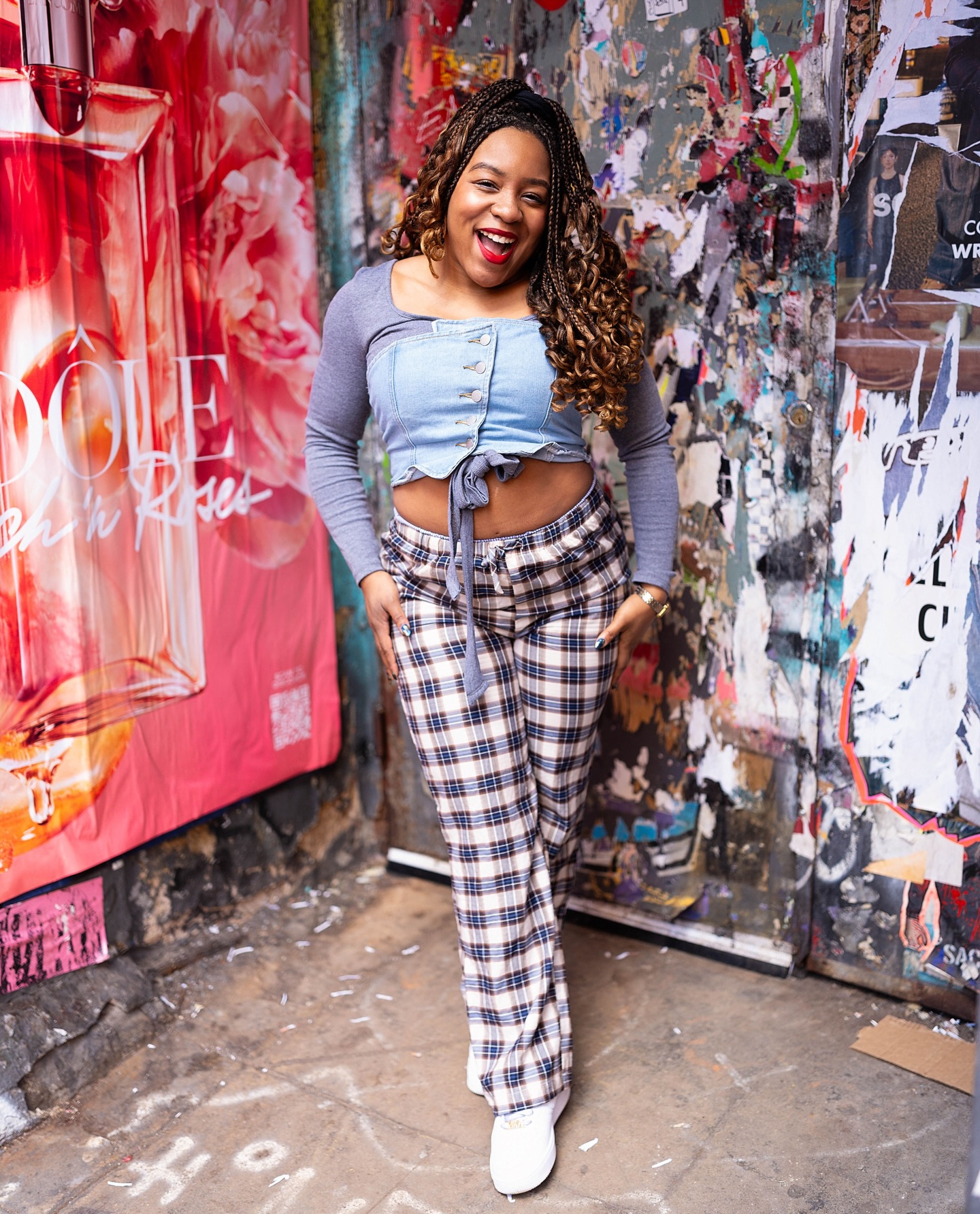 Happy Monday! ☀️
Don’t let anyone steal your joy this week. Some people do things just to get a reaction out of you, to pull you into their mood, their negativity, their drama. But honestly? It’s not even worth getting worked up about. 💭
They mad… don’t let ’em win.
Protect your peace. Keep your head high. Stay focused on your goals, your happiness, and the life you’re building. The best response isn’t arguing, proving a point, or clapping back it’s continuing to live well, smile big, and move forward like nothing can shake you 😜.
Keep being your beautiful self. You don’t even have to tell anyone to kiss your ass you’re already doing that by living your best life 🤭.
Have an amazing week, stay blessed, and keep giving ’em something to talk about 😉✨
PC: @m76photo
#liveyourbestlife #smilewithconfidence #lifestylecreator #blackgirlmagic #doyou