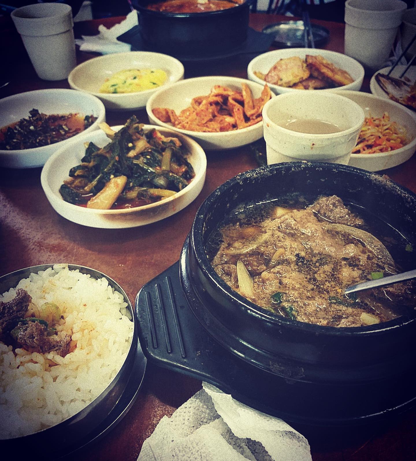 South Korea π°π· offers so many different delicious foods to try! Hereβs a #foodporn recap. Bulgogi Jeongol, Pork Belly BBQ, Fresh Seafood, Jajangmyeon, & Korean Fried Chicken π π€€ #exploreseoul #expatlife #foodinsta #southkorea
