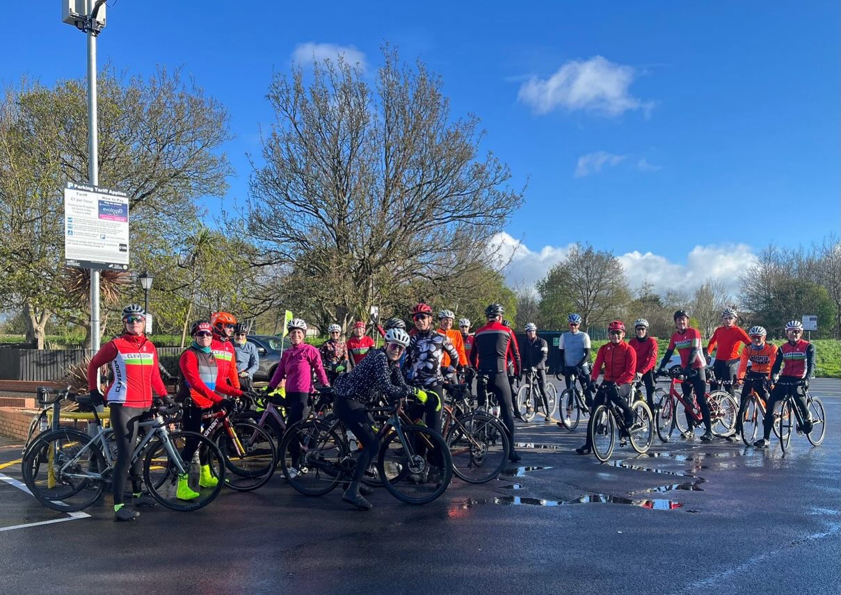 For the ride today it was the club version of the Tour of Flanders, a tribute ride to a much loved member of CDRC, Glynn. He devised this ride to be done the same weekend as the classic. Huge well done to everyone who took part today, the wind certainly didn’t help while riding those punchy hills!
This one’s for you Glynn 🍻 #touroflanders #tributeride #cdrc #clevedonanddistrictroadclub #sundayfunday