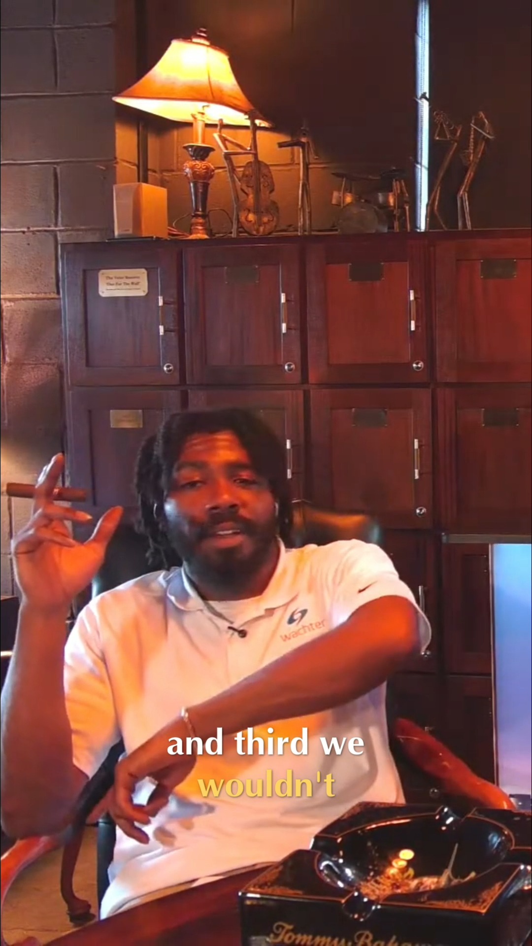 Shoutout to the women 💐Nothing but love during Women's History Month — we appreciate y’all, for real.
🎥 Tap in
👍 Follow the page
🚨 New episode drops TODAY, Wednesdays at 6pm
What you smokin’? What you sippin’? 👇
#WomensHistoryMonth #SOTL #BluntsAndBourbon #WhatUSmokinWednesdays #TapIn