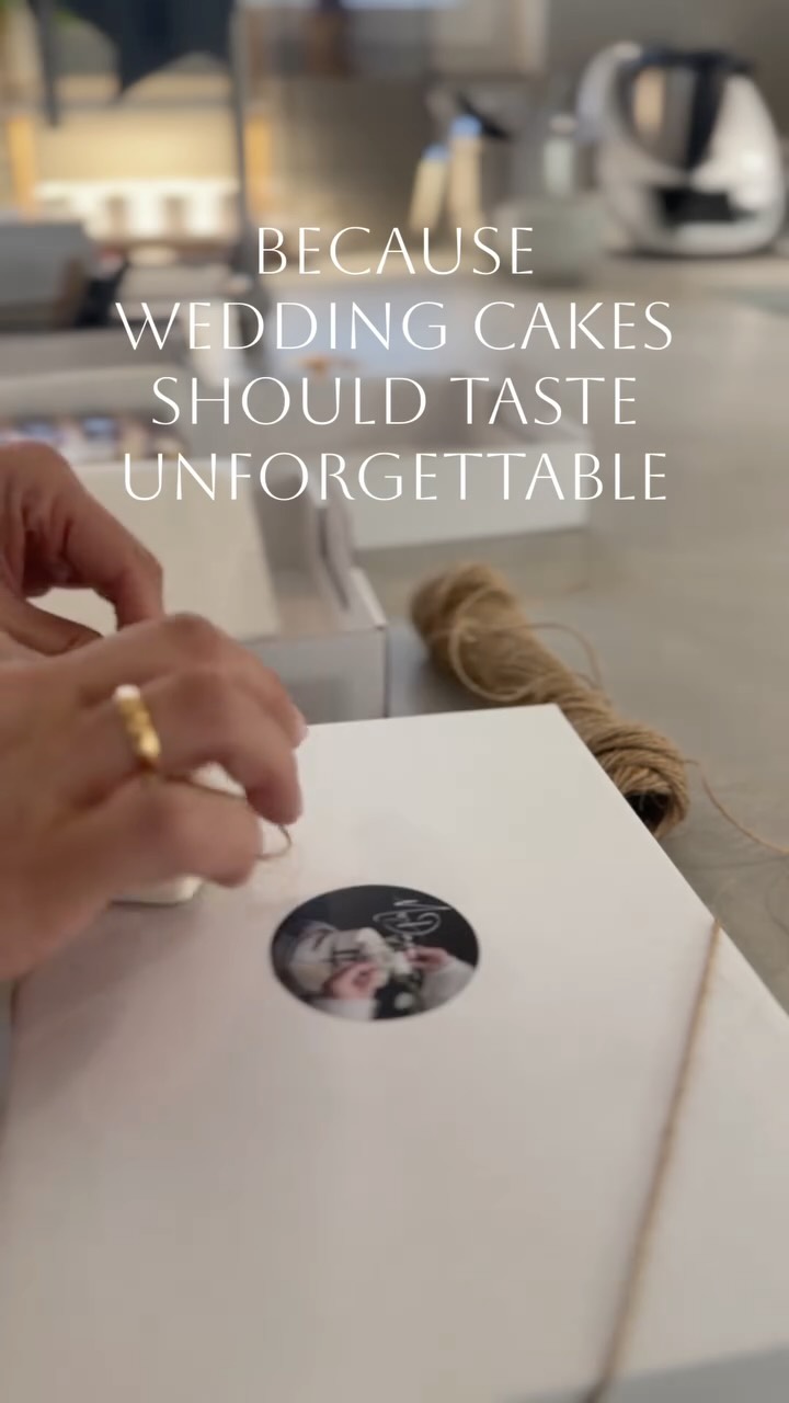 Choosing a wedding cake
should start with flavour.
Not trends.
Not Pinterest.
Real ingredients.
Balanced textures.
Handmade cakes.
That’s why every couple receives a tasting.
Because a wedding cake shouldn’t just look beautiful.
It should taste unforgettable.
#hochzeitstorte
#weddingcakeideas
#luxuryweddingcake
#swisswedding
#bodenseewedding