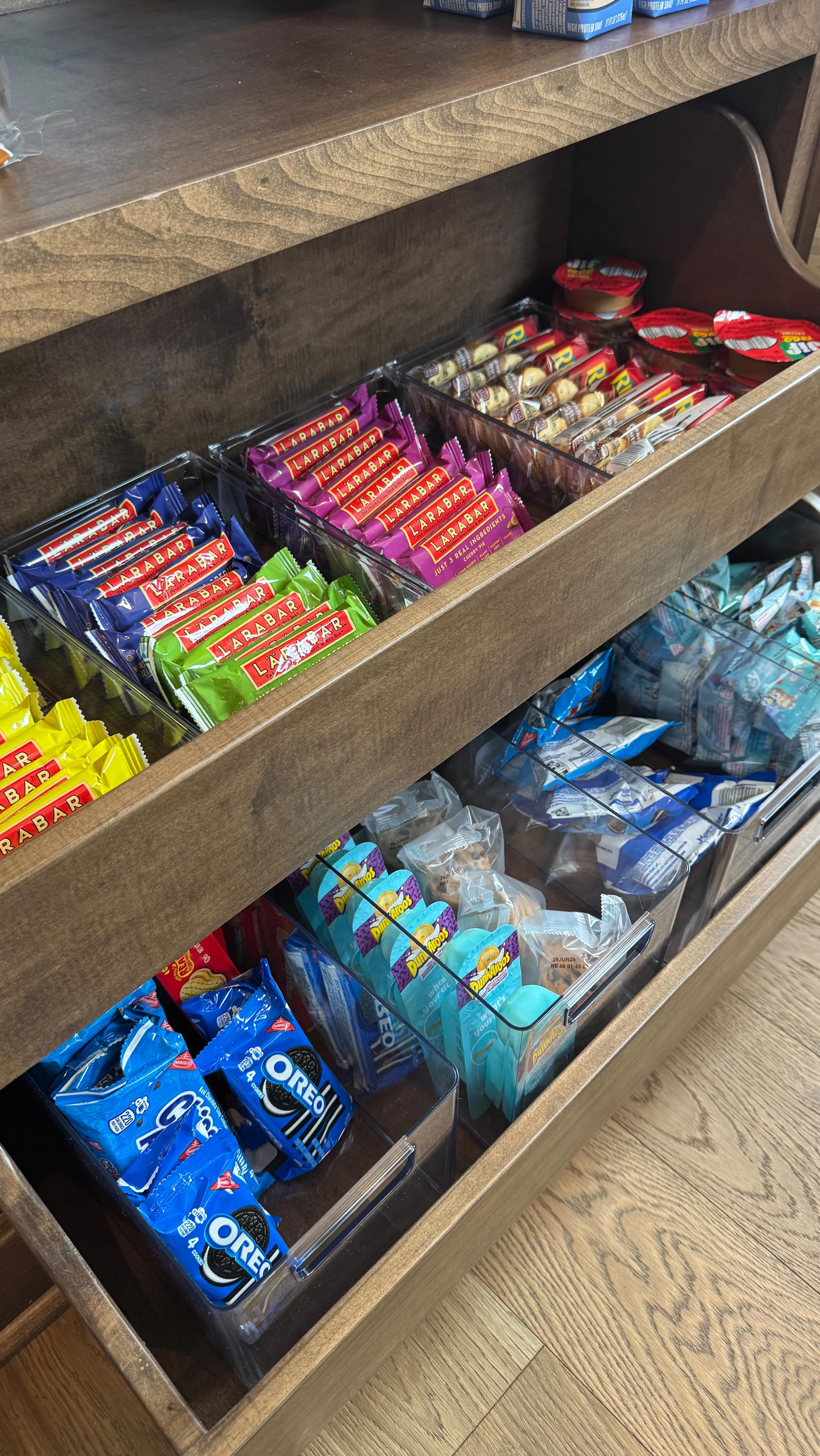 The next 6 weeks are about to be a lot. End of year events. Rec and Travel sports. School programs. Recitals. Graduations. And then suddenly it’s summer and your kids are home every single day.
And your house was never ready for it.
I’m a professional organizer in Bowling Green, Kentucky — and every May I get calls from moms who wish they had called sooner.
Give yourself one day. One day in May where my team comes in and gets your home summer ready while you handle everything else on your list.
We handle the closets, the playroom, the drop zones — whatever is making your house feel like it’s already behind.
We have a few spots left in May. That’s it.
When does your kids get out of school? Drop the date below — summer is coming faster than we think. 👇
Comment MAY and I’ll send you our availability.
#professionalorganizer #homeorganization #bowlinggreenkentucky #organizedhome #momlife