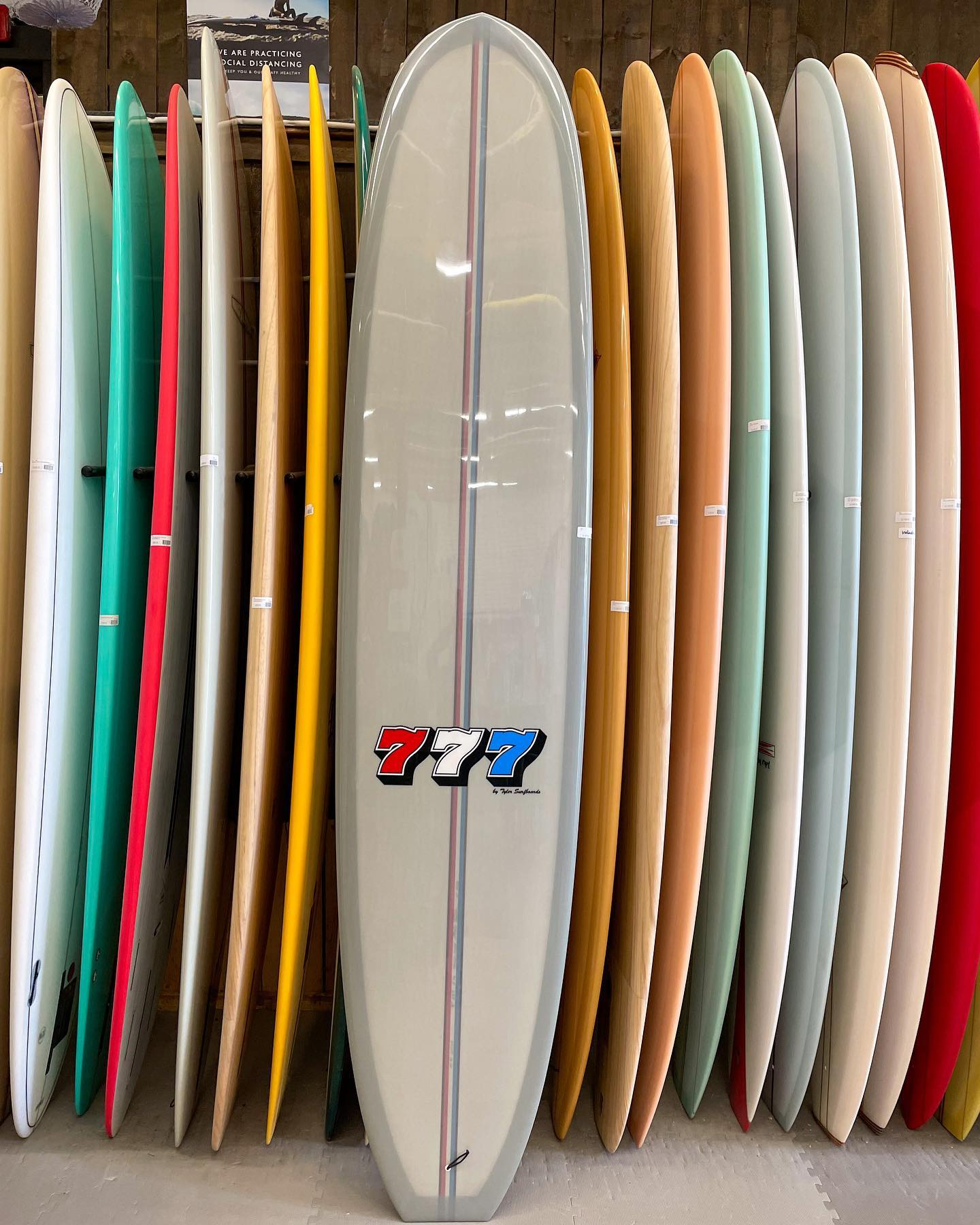 {part 2} NEW TYLER SURFBOARDS
• 777 9’ Grey tint
• 777 9’10 Kelp