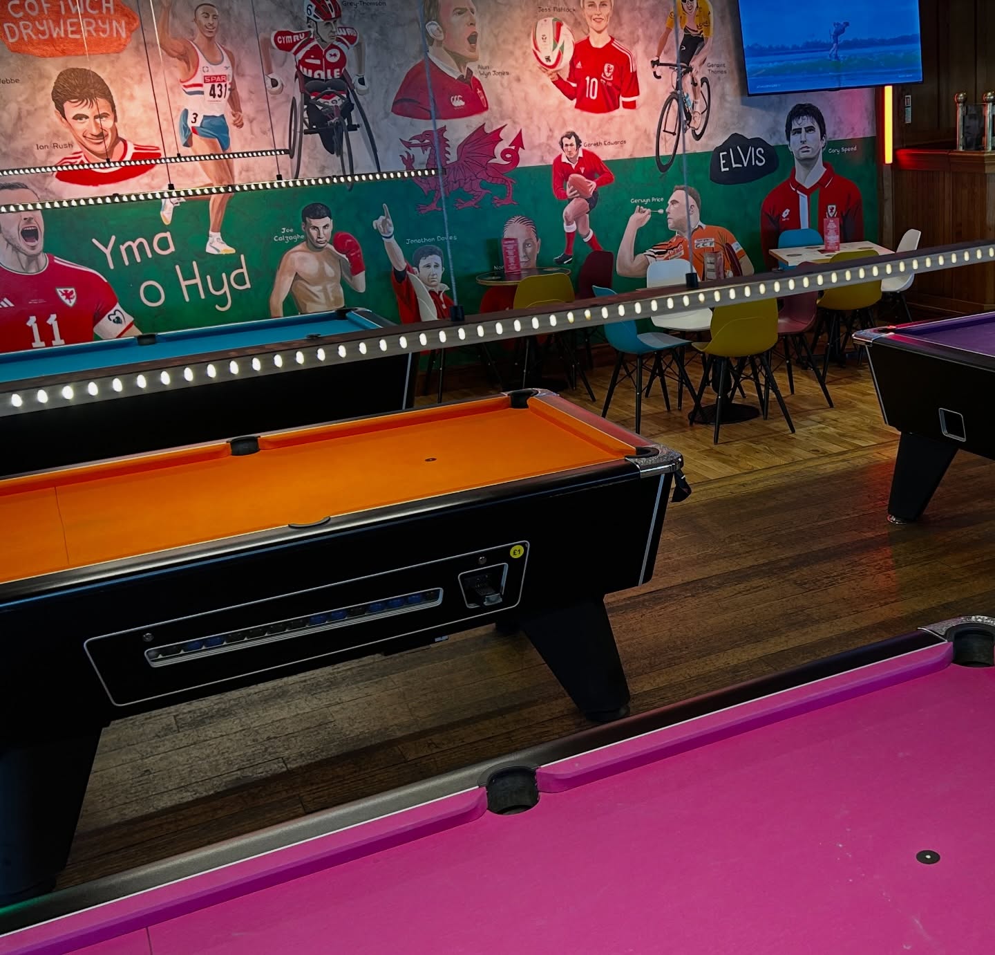 Sunday funday! 🕺🐰🍕👾