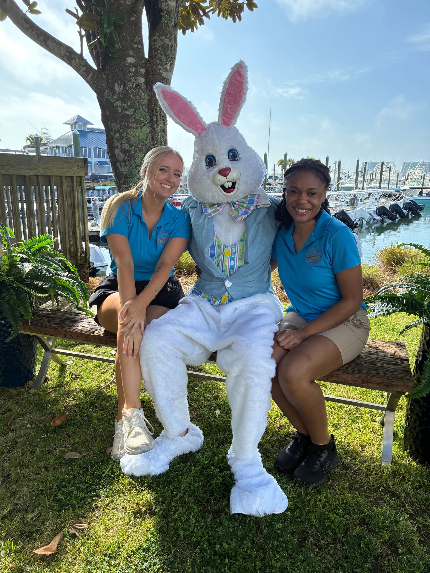 We hope everyone had a great Easter weekend! 🐰🌸
We loved celebrating with all of you and seeing so many smiling faces here.
Now… who’s ready for another fun week? 🎶🍹
Join us Thursday night for live music with Jimmy Lee Hannaford from 5–8 PM — the perfect excuse to grab dinner, drinks, and enjoy the views!