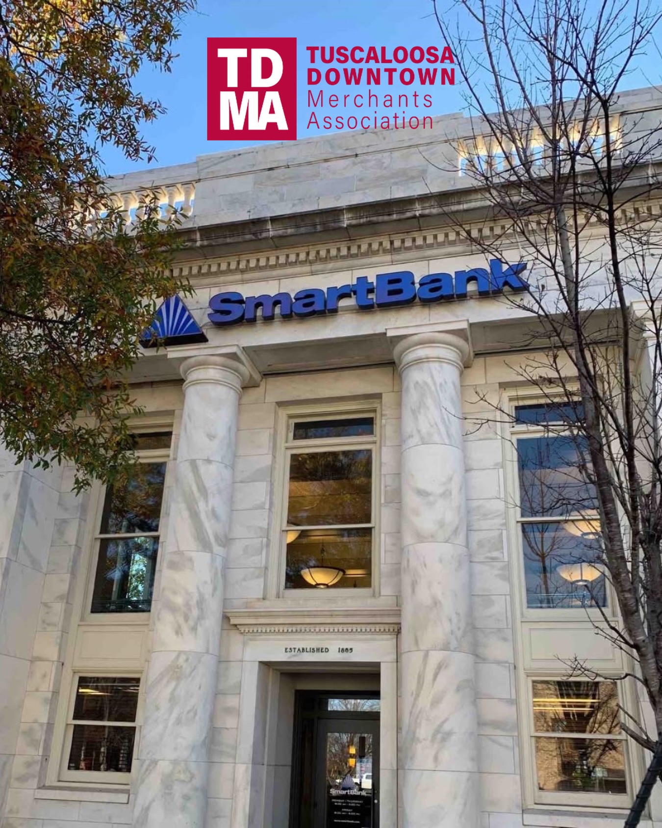 🏦SmartBank Tuscaloosa🏦
SmartBank was founded in 2006 with the goal of being incomparable to any other bank in the market. Built on strong values and a focus on people, SmartBank is committed to serving clients and communities with care, integrity, and a relationship‑driven approach to banking. They serve Downtown with personalized banking from long term to everyday goals with two different Tuscaloosa locations!
💵 @smartbank1
📍2301 University Blvd