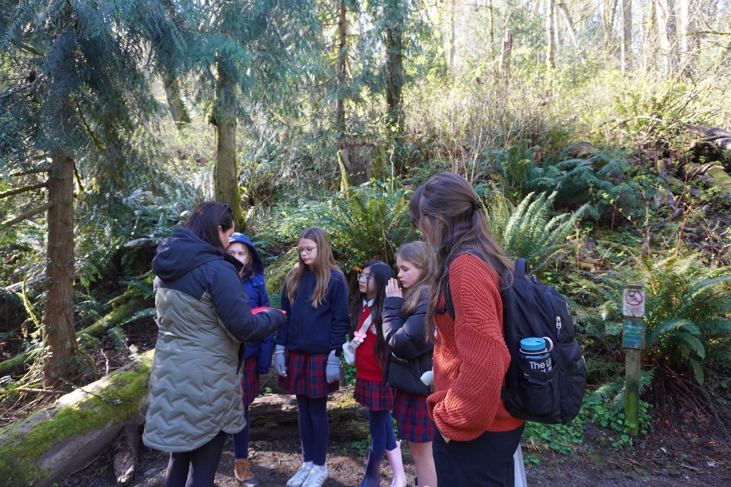 The Salmon Have Splashed!
Yesterday, our 5th graders took a big step in their environmental stewardship journey. They headed to Carkeek Park to release 187 salmon into the imprint pond!
While there, students put their fishy facts to the test with a park-wide scavenger hunt.
Next stop: The big stream in May! Stay tuned for the next chapter of their journey.
#SalmonRelease #carkeekpark