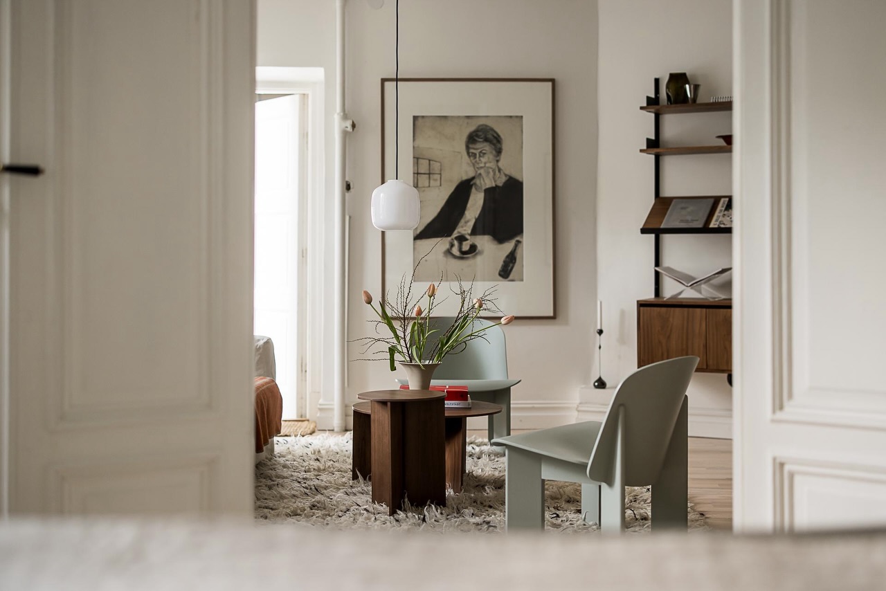 Den här fina lägenheten på Rosengatan 5B är nu till salu via @sandraguerreroalvhem / @alvhem 🎉
Inredning av oss på @josefssonljung och foto av @pousard_photography ♥️