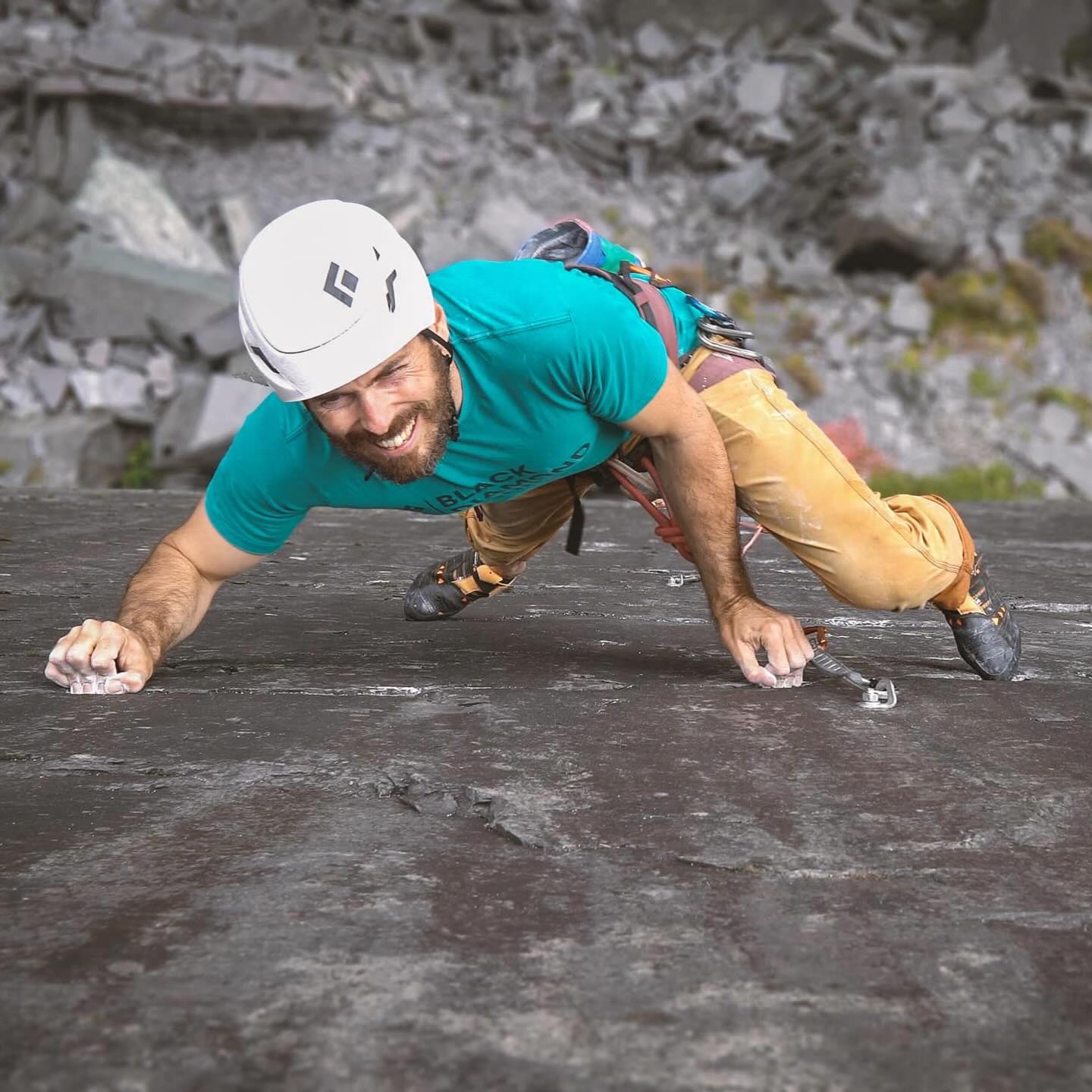 Gates in or out on your harness..?
I think gates out sit better on your gear loops but look closely at this photo (Off the Beaten Track, E3 5c but more like a run out 6b) and you’ll see that’s not what I do.
For somethings it’s just fine to do something a certain way just because that’s your preference. I don’t know, but I guess I was taught gates in, and now gates out just feels very awkward to clip and unclip.
I have actually met someone who’s in one side, out on the other 😬
What’s your preference and why?
.
#climbing #wales #adventures #thin