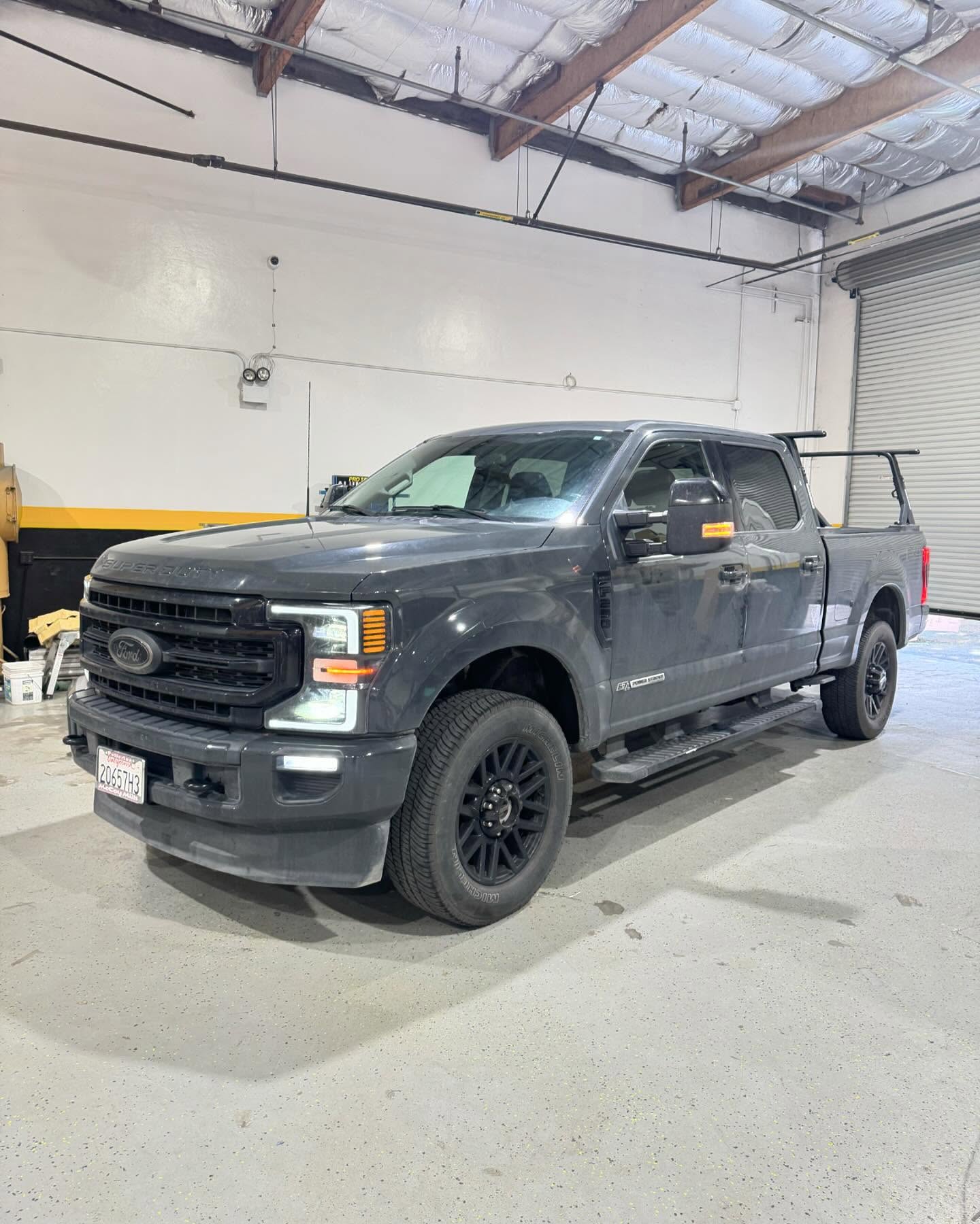 PTS Built
2021 Ford F-250
Customer came in to do a refresh on the work truck!
•Ready Lift 3.5” leveling kit
•Ready Lift Dually Steering Stabilizer
•20x9 TIS 547GB Wheels
•37x12.5r20 BFG KO2 Tires
•AMP Research Steps
Truck turned out killer and the customer will be coming back for some ReadyAir Helper Bags
#pts #ptsbuilt #precisiontruckspecialties #alumiduty #leveledon37s #readyliftsst #readylift #tis #tiswheels #ford #ampresearch