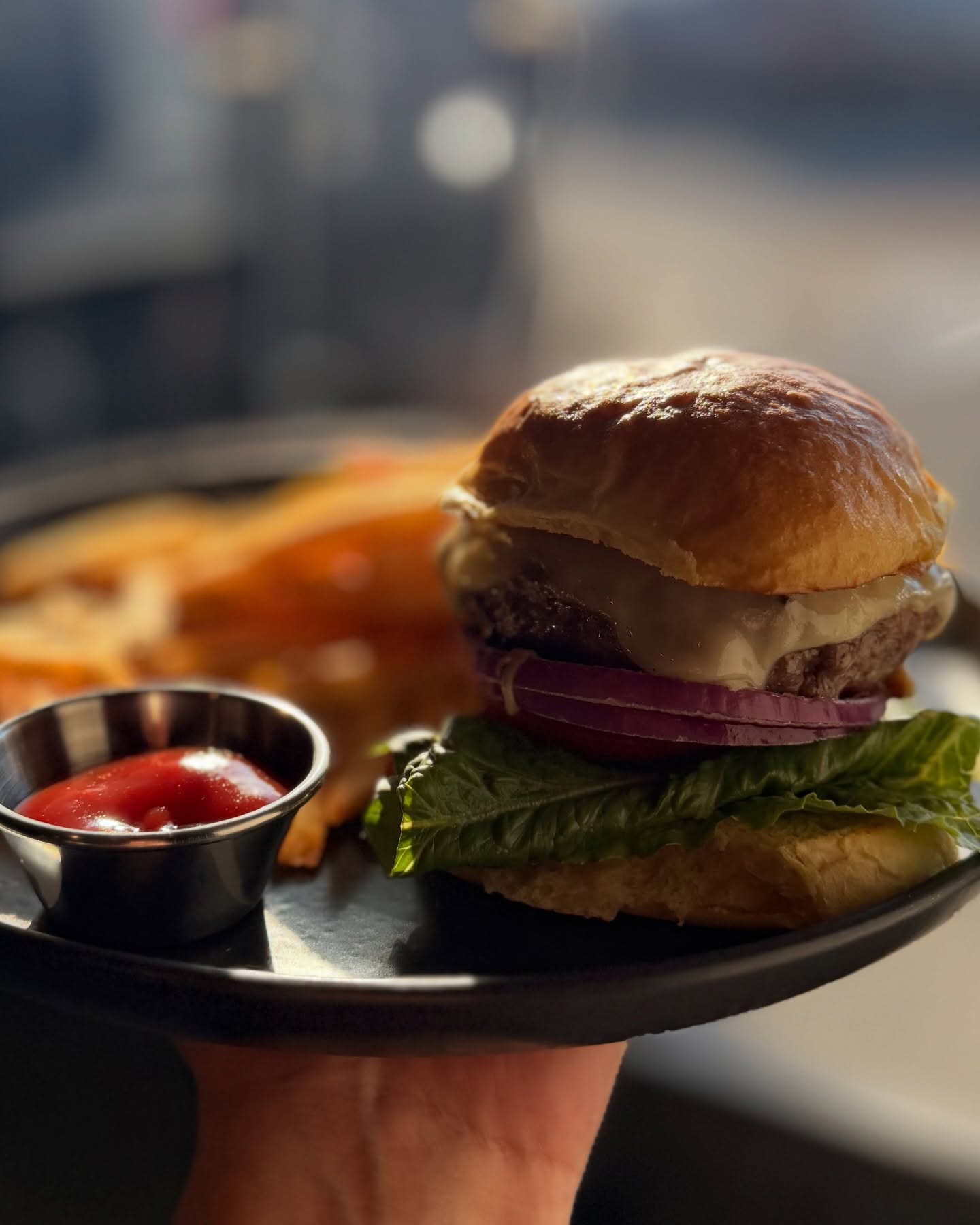 Our burgers are the star of the show! ⭐️ Visit us for a drama-free afternoon 👨🏻🍳
#cookneedham #cookrestaurant #neighborhoodgem #localspot #needhamma