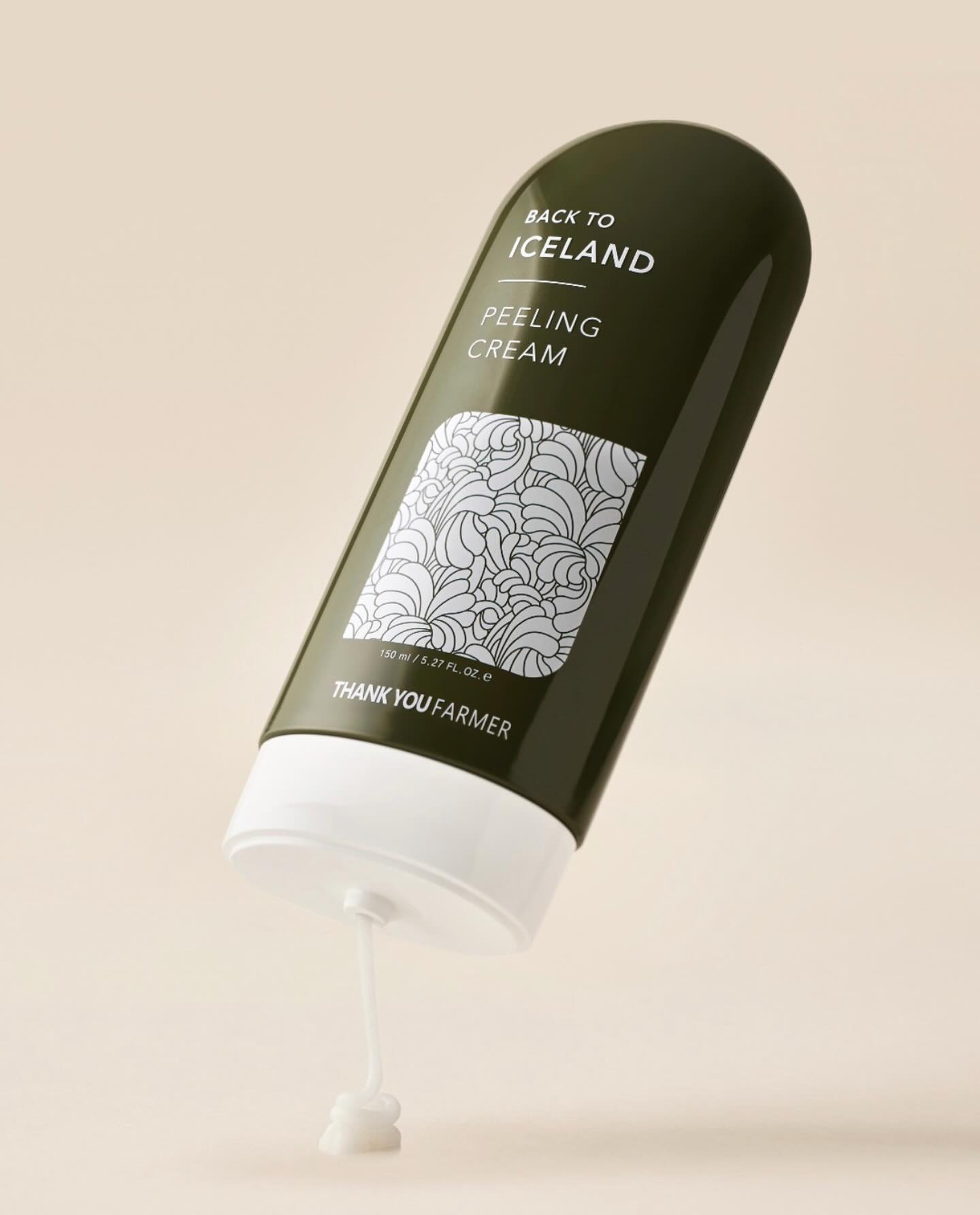 ~
🌿✨- Back To Iceland Peeling Cream -✨🌿
🌳 Schlüsselwirkstoff: 87 % Isländischer Moos Extrakt, der die Haut pflegt und ihre natürliche Balance unterstützt.
🫧 Sanftes Peeling: Entfernt abgestorbene Hautzellen besonders schonend und hilft, überschüssigen Talg zu regulieren.
🌱 Pflanzliche Cellulose: Bildet kleine Röllchen, die abgestorbene Hautschüppchen sanft entfernen.
✨ Antimikrobiell & entzündungshemmend: Unterstützt die Hautgesundheit und hilft, gereizte Haut zu beruhigen.
💆🏻♀️ Fördert die Hauterneuerung: Unterstützt die natürliche Zellregeneration für ein klareres, glatteres Hautbild.
🛡️ Antioxidativer Schutz: Hilft, die Haut vor freien Radikalen und schädlichen Umwelteinflüssen zu schützen.
➡️ Entdecke die Back To Iceland Peeling Cream und das gesamte Thank You Farmer Sortiment ganz bequem in unserem Online-Shop. 🛍️
🔗 Link in der Bio