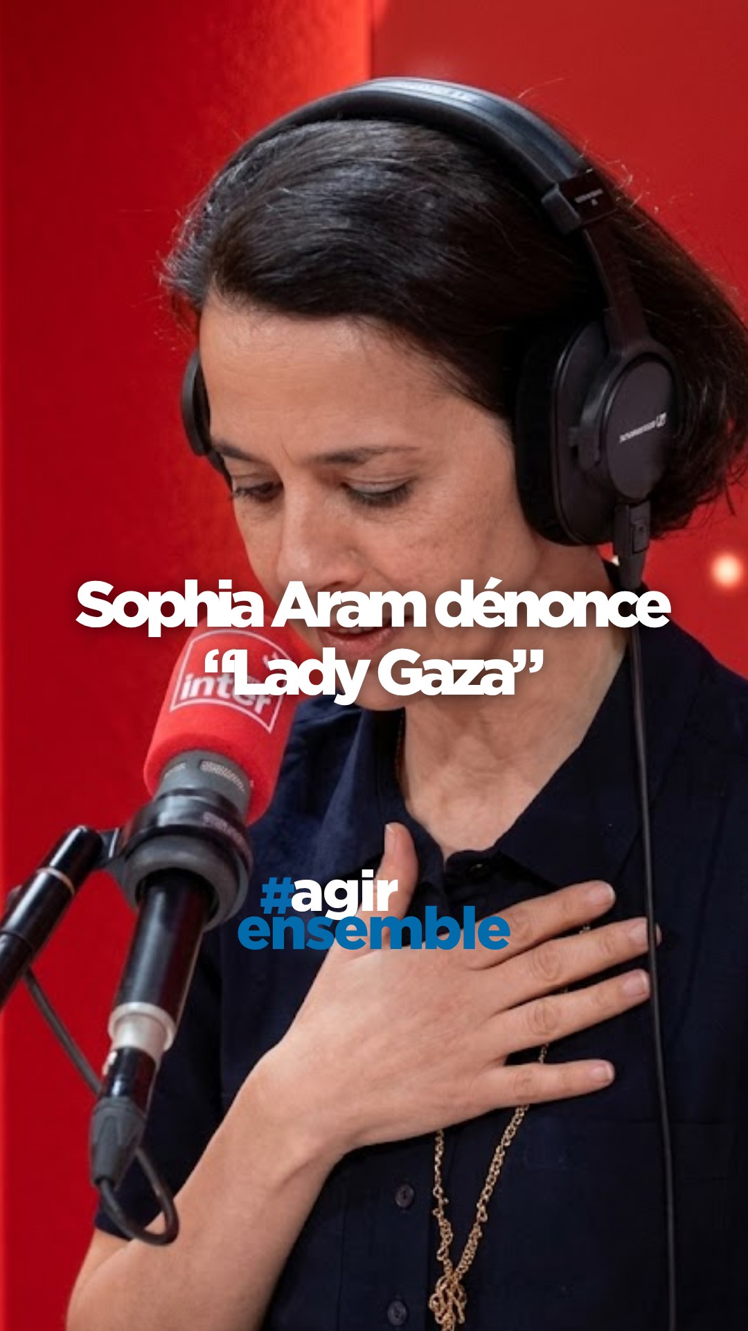 🎙️ Quand l’humour devient une charge politique.
Dans sa chronique sur France Inter, @sophia.aram s’en prend frontalement à Rima Hassan, qu’elle surnomme ironiquement « Lady Gaza ».
« Reste à savoir combien de gogos, de commentateurs, de politiques et de journalistes continueront de suivre #LadyGaza sur le chemin escarpé d’une éventuelle condamnation pour apologie de terrorisme… »
Une chronique qui fait déjà beaucoup réagir et qui pose une question de fond :
où se situe aujourd’hui la frontière entre militantisme politique, discours public… et responsabilité face au terrorisme ?
🎥 La séquence à voir.
#AgirEnsemble #France #DebatPublic #RimaHassan #FranceInter