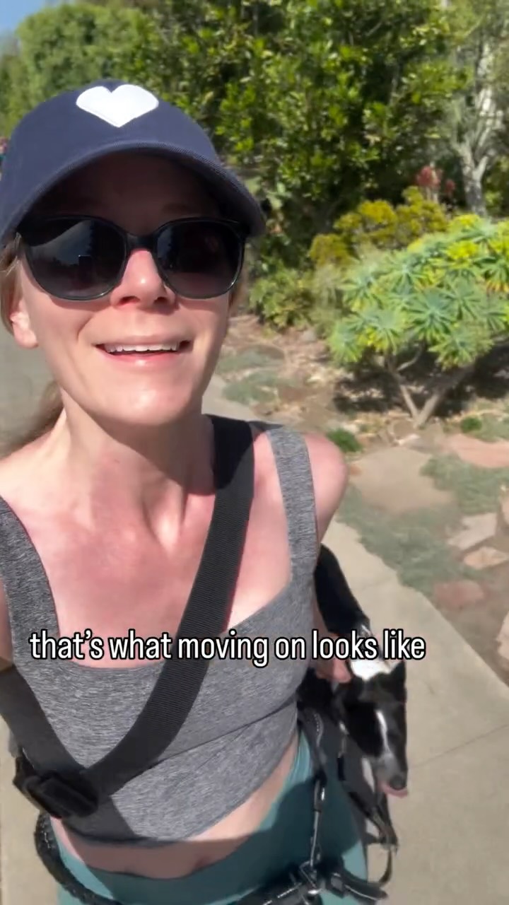 Tried something new today with Luna 🐾
Lately I’ve just been focusing on getting into different environments, being around new energy, and letting that lead.
This felt like a good kind of momentum.
Thanks Carb Loaders Run Club @carbloaders_la for such a great vibe.
#losangeleslife #nervoussystem #somatichealing #dogmomlife #venicebeach