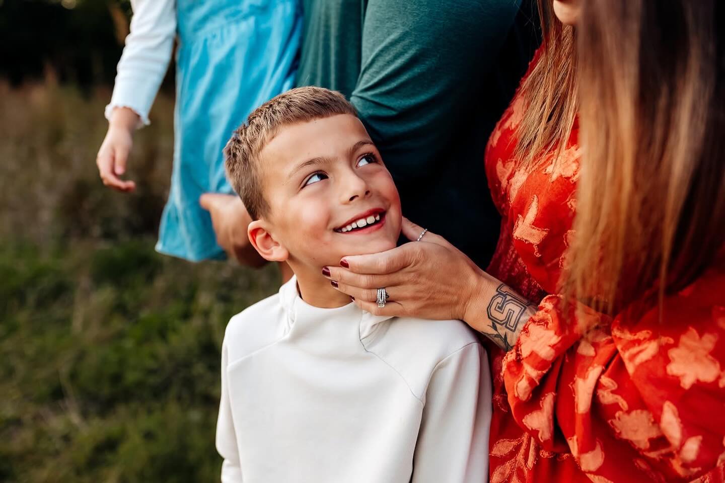 I have a few sunset sessions available this month!
30 minutes
$375
Access to client closet/styling assistance
April 22 715-745