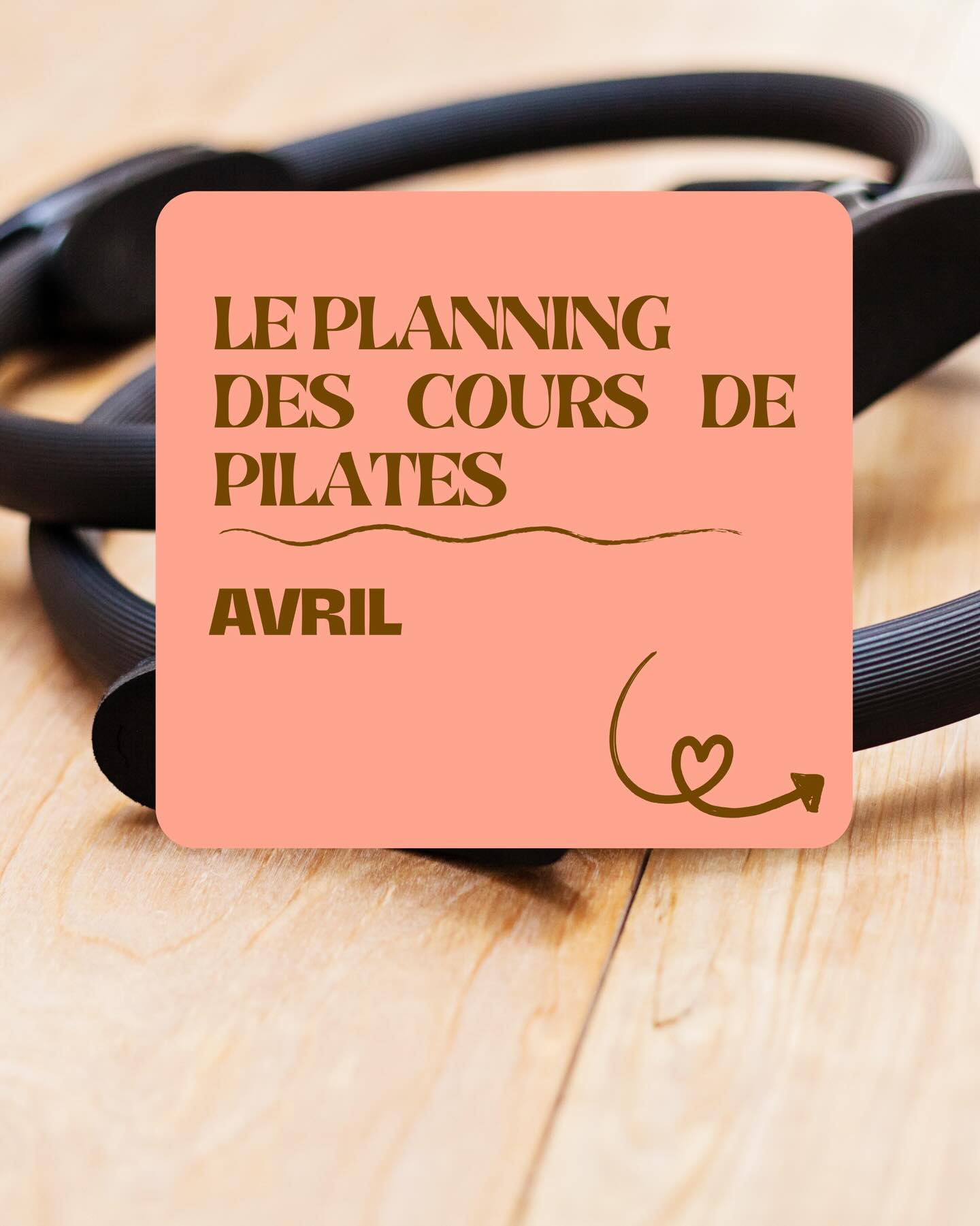 ✨ Planning Pilates – Avril ✨
Un nouveau mois pour bouger, respirer et se renforcer en profondeur 💫
Chaque séance propose un travail varié grâce à l’utilisation d’accessoires (ballon paille, ring, balles lestées…), pour solliciter le corps autrement et progresser en douceur.
🔥 Pilates Cardio
Un cours rythmé pour se dépenser, booster son énergie et tonifier l’ensemble du corps.
🧘♀️ Pilates Stretching
Un moment plus doux pour s’étirer, relâcher les tensions et gagner en mobilité.
👉 À chacun son rythme, à chacun son objectif.
Formules abonnement :
• 1 cours / semaine : moins de 7 € le cours
• 2 cours / semaine : moins de 4,50 € le cours
• 3 cours / semaine : moins de 3,70 € le cours
Ou cartes de cours 🔥
📩 Infos et inscriptions en message privé
📞 06 88 61 18 48
———
#pilatesleucate #ecolededanseleucate #pilatesportleucate #leucate #encorpsleucate
