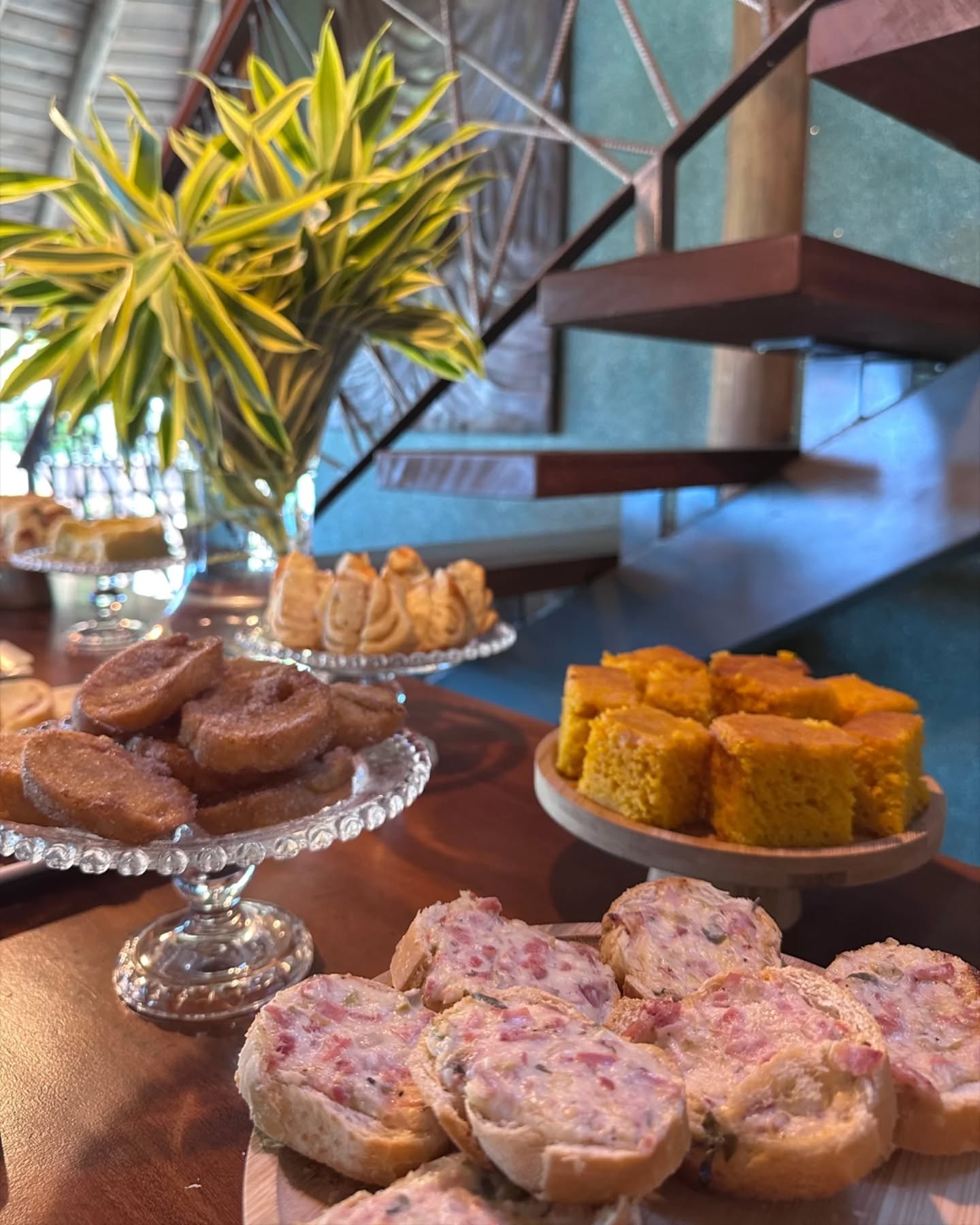 A combinação perfeita de sabores e leveza para começar a sua estadia da melhor maneira.
Pousada Rigatoni e Beach Club
Reserva: (73) 9 9800-1818
www.rigatonibrasil.com.br
.
.
#clubdepraia #rigatoni #beachclub #destinosbrasileiros #viagem