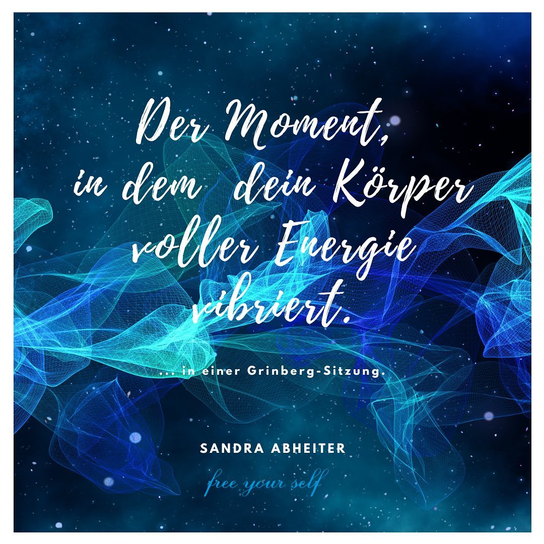 Wenn wir uns taub machen, um unangenehme Gefühle oder Situationen zu ignorieren, spüren wir uns wenig. Der Moment in einer Grinbergsitzung, in dem du dann plötzlich wieder deinen Körper und deine Energie spürst, ist manchmal beängstigend, aufregend, ungewohnt, aber in jedem Fall lebendig. Denn wenn wir wieder spüren, was wir gerade spüren, spüren wir viel mehr als wir es je für möglich gehalten hätten. Wir spüren unsere Energie durch unseren Körper flitzen, rauf, runter, quer und rüber. Wie ein Kraftwerk vibriert dann unser Körper.
Das muss man mal erlebt haben!
….wo es das gibt? In einer Grinberg-Sitzung natürlich! Where else? #grinberg #freeyourbody #teamich #punkt #körperarbeit