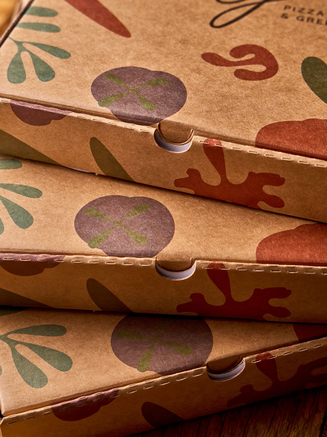 Naquele dia em que tudo que você quer é uma pizza quentinha sem sair de casa, chegamos até você!
É fácil – so pedir pelo @ifoodbrasil (link na bio).
Loja e delivery operando!