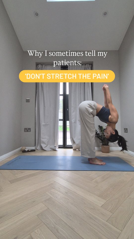 As a doctor, I see "text neck" almost every day - and while stretching your neck helps, it's often only half the solution. 🩺
The natural instinct when your neck feels tight is to stretch it. But here is the secret: the tension isn’t actually just coming from your neck - it’s coming from your chest and mid-back being locked forward from looking at your phone.
Instead of stretching the pain, we need to:
✨ Open the chest
✨ Mobilise the upper spine
✨ Reset the head position
Try this short flow next time you’ve been scrolling too long. Your body will thank you.
Save this for your next phone break! ✨
#neckpainrelief #textneck #deskjobproblems #posturecorrection #flowwithjoce