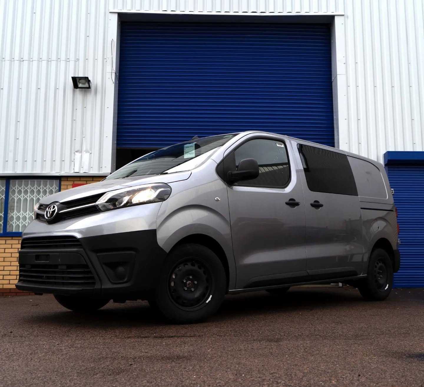 The last of a batch of 2023 Toyota ProAce Crew Cab conversions we've carried out recently.
Great compact and efficient van, made far more practical.
#toyota #proace #vanconversion #vanlife #vanuser #commercialvehicle #crewcab #workvan #seating #upholstery