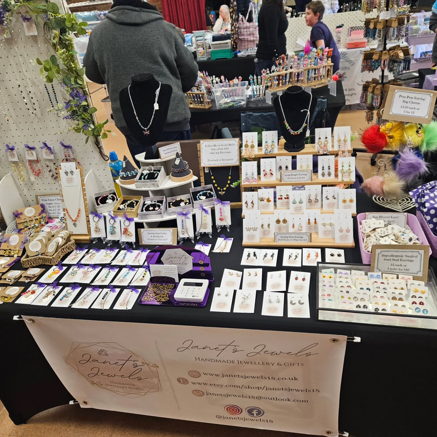 Stall ready at Wootton Village Hall
11am-2pm