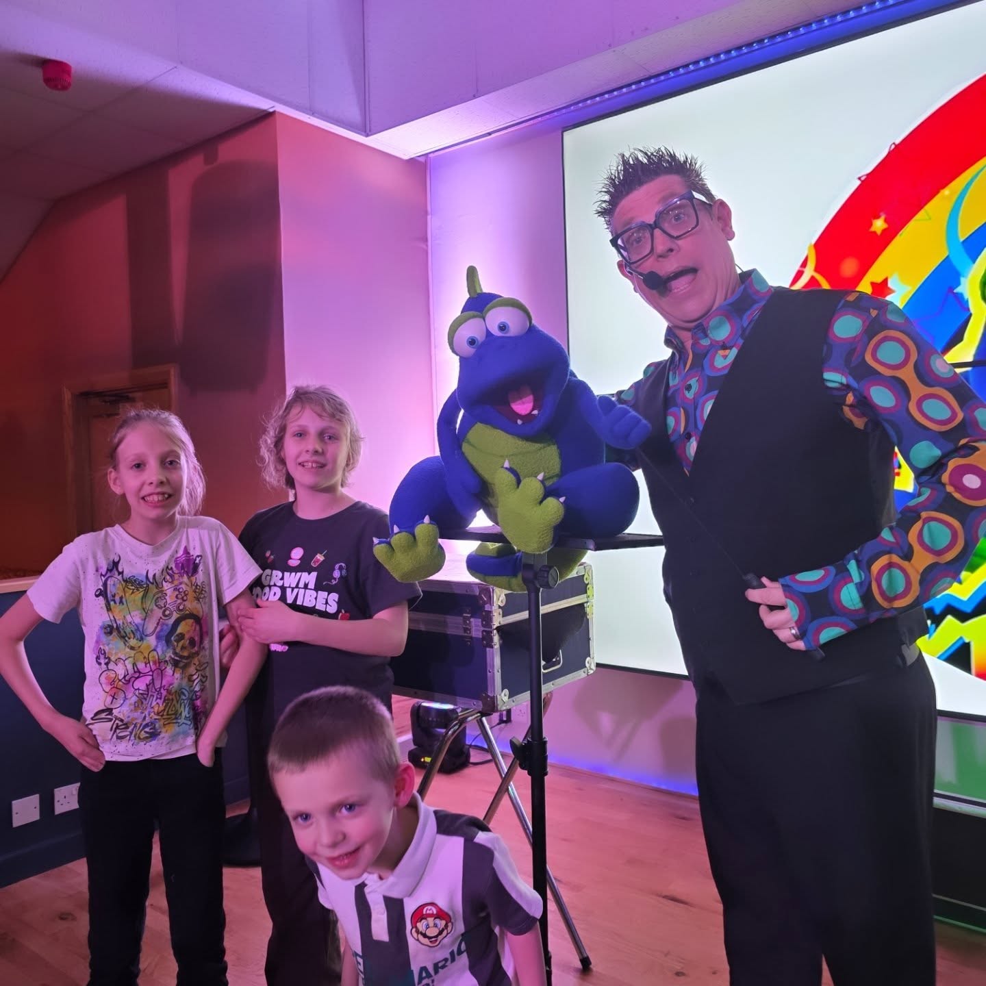 Had the absolute pleasure of watching @krazykevanddinky tonight & I have to say it was absolutely brilliant my kids loved it so much their dad not so much (he may of got slightly volunteered) but it was good quite literally a laugh out loud kind of show.
Jammes loved it so much he kept doing impressions of dinky in the taxi ride home a great way to end Easter weekend.
#kirstyoliviaselfcare #familytime❤️️ #croyd #entertainment #mumlifeuk