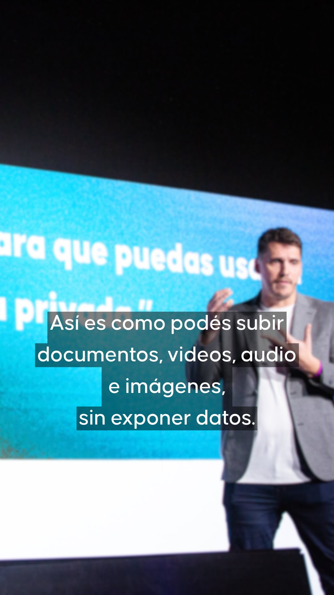 La IA ya está en todo lo que hacemos.
Pero hay un problema que pocos están viendo: la privacidad de los datos.
🚀 Privacy AI Studio permite usar inteligencia artificial sin exponer información sensible.
Procesa documentos, audio y video, y anonimiza datos antes de trabajarlos.
No se trata de dejar de usar IA.
Se trata de usarla sin riesgos 💙
¿Tu empresa ya lo está haciendo bien?
#PrivacidadDeDatos #InteligenciaArtificial #AIParaEmpresas #ProteccionDeDatos #AICompliance