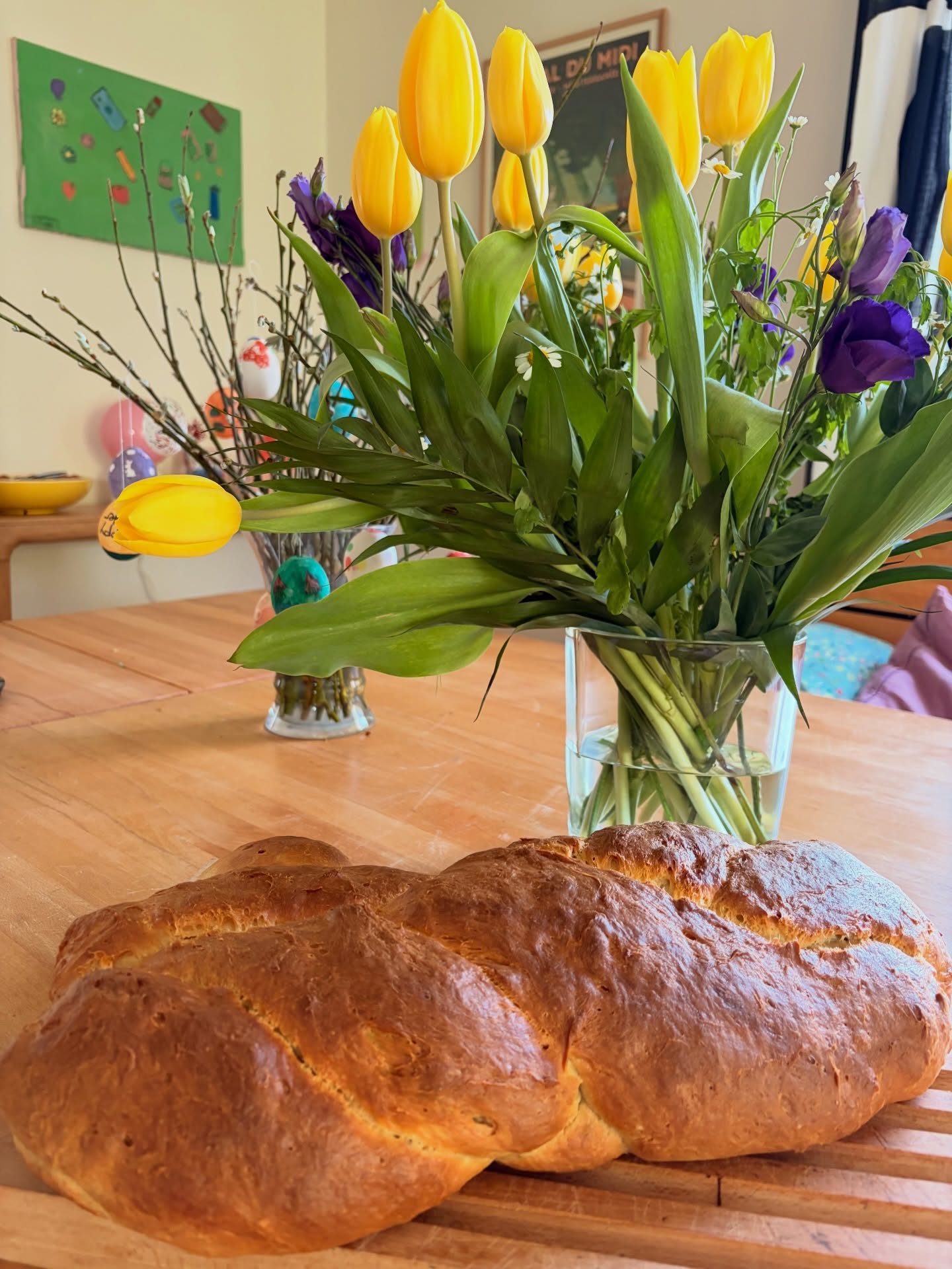 Ostern schenkt Hoffnung – für eine Welt mit mehr Frieden, mehr Schutz für unsere Erde und mehr Gerechtigkeit für alle. 🕊️🌍💛 Zukunft für unsere Kinder.
Frohe Ostern!
#FroheOstern ✝️
#FriedenFürAlle 🕊️
#KlimaschutzJetzt 🌍
#SozialeGerechtigkeit 💛
#sventeuber