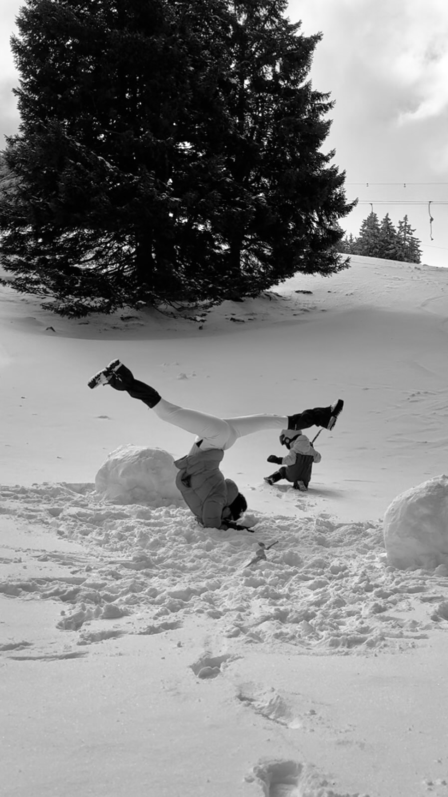 … car le bonheur ne se cherche pas il se ressent.
Il vit dans chaque instant que tu t’autorises à habiter pleinement.
Reviens à ton souffle, à ton corps, à ta présence…
et tu découvriras que tout est déjà là.
Avec bienveillance
Charlène
•
•
•
#bonheur
#presenceasoi
#presence
#conscience
#instantprésent