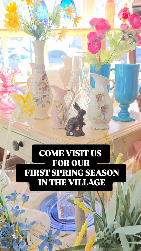 Happy Easter Weekend! Come Visit us, we have a pretty little set up just for you! Take all the pictures and share 🥰 Make a little arrangement in a special vase or glass for your Holiday table or just to Spring up your home! A fun little stop when you are visiting Smithville!
#vintage #historicsmithville #glassnook #happyspring #fauxflowers