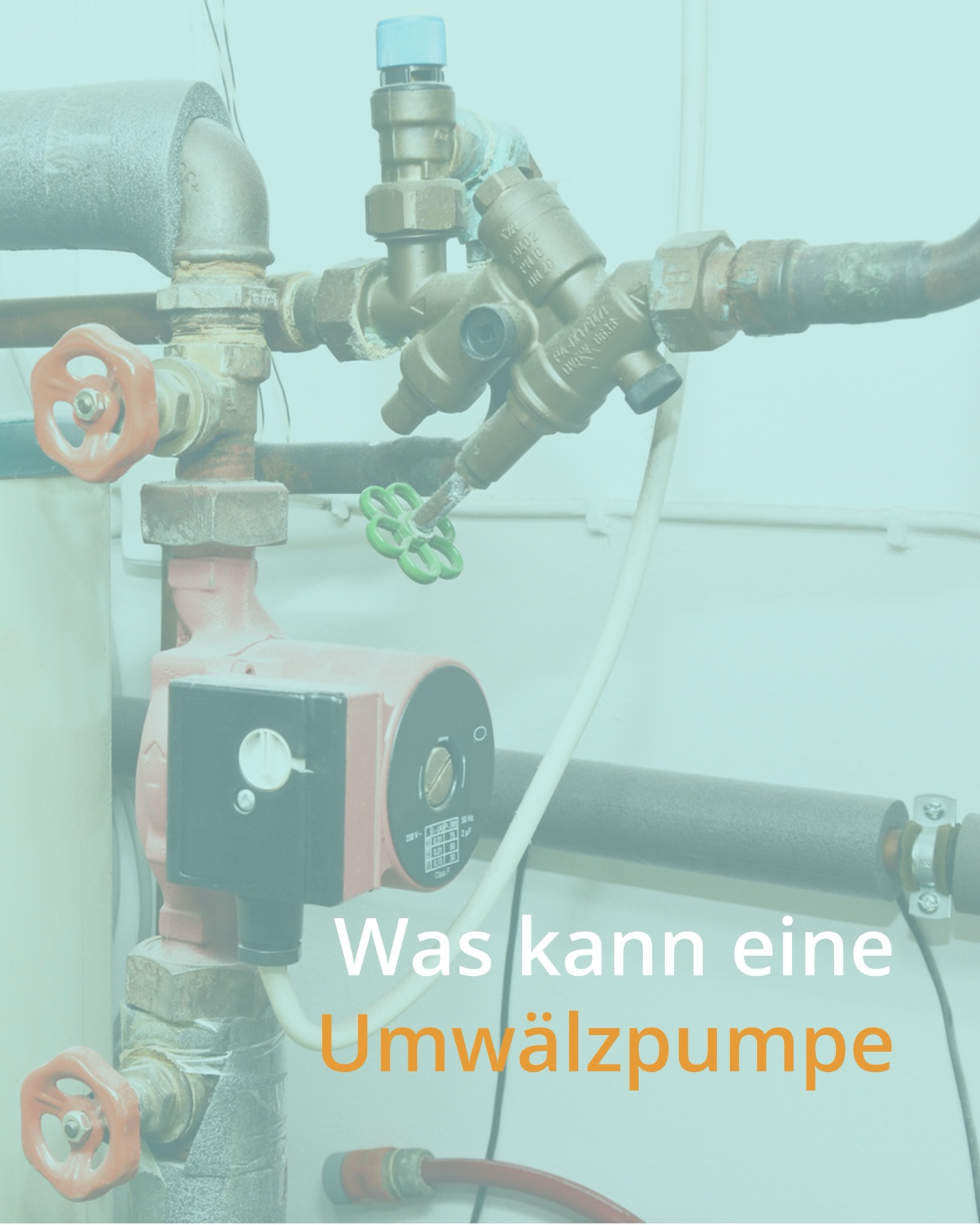 Die Umwälzpumpe ist das Herz deiner Heizung – sie sorgt dafür, dass warmes Wasser zu Heizkörpern oder Fußbodenheizung kommt. Alte, ungeregelte Pumpen laufen ständig und fressen Strom – oft viel mehr als nötig.
Moderne Hocheffizienzpumpen passen ihre Leistung automatisch an den tatsächlichen Heizbedarf an, sparen dadurch bis zu 90 % Strom und senken deine Energiekosten deutlich!
➡️ automatische Anpassung an Bedarf
➡️ weniger Stromverbrauch & niedrigere Kosten
➡️ weniger Geräusche & längere Lebensdauer
Tipp:
Wenn du deine Heizung modernisierst, lohnt sich der Pumpentausch – Hydraulischer Abgleich nicht vergessen! So funktioniert alles optimal und effizient.