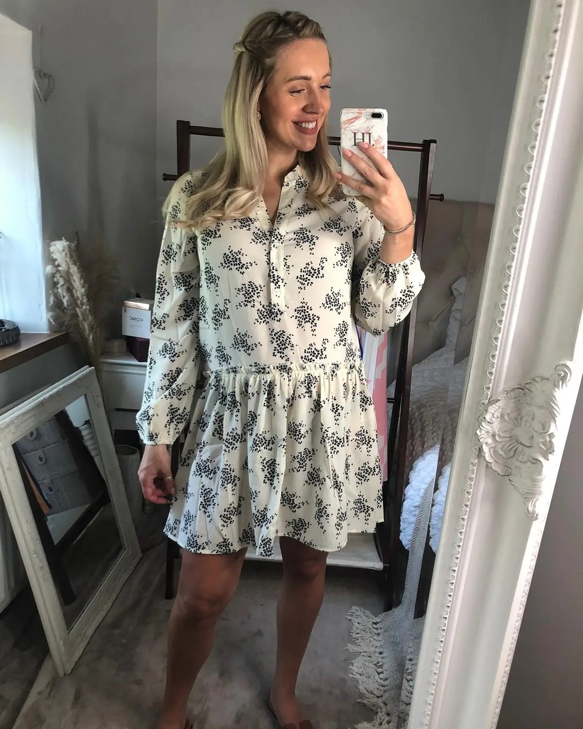 This gorgeous little shift dress is perfect for any occasion and only Β£20! Available in SML.
Tap to shop or visit www.billiesboutique.co.uk
To purchase and see all our other gorgeous new pieces! π BB xx
#shiftdress #floraldress #summerdresses #womansdresses #ladiesdress #cutedresses #ontrend #bloggerstyle #bloggerfashion #blogg #bloggersofinstagram #maternitydress #maternitystyle #maternityclothes #maternityfashion #boutiqueclothing #boutiquestyle #boutiqueshopping #shopindependentuk #shoplocaluk #instastyle #instafashion #instashop #ootd #ootdinspiration #ootdstyle #picofinstagram #picoftheday #outfitoftheday #outfitsideas