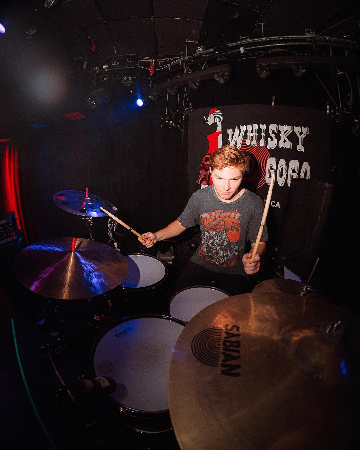 Been a while @thewhiskyagogo
Had a great show last night filling in for @shessokailey
Thanks @kylebertrand for the awesome pics! 📸