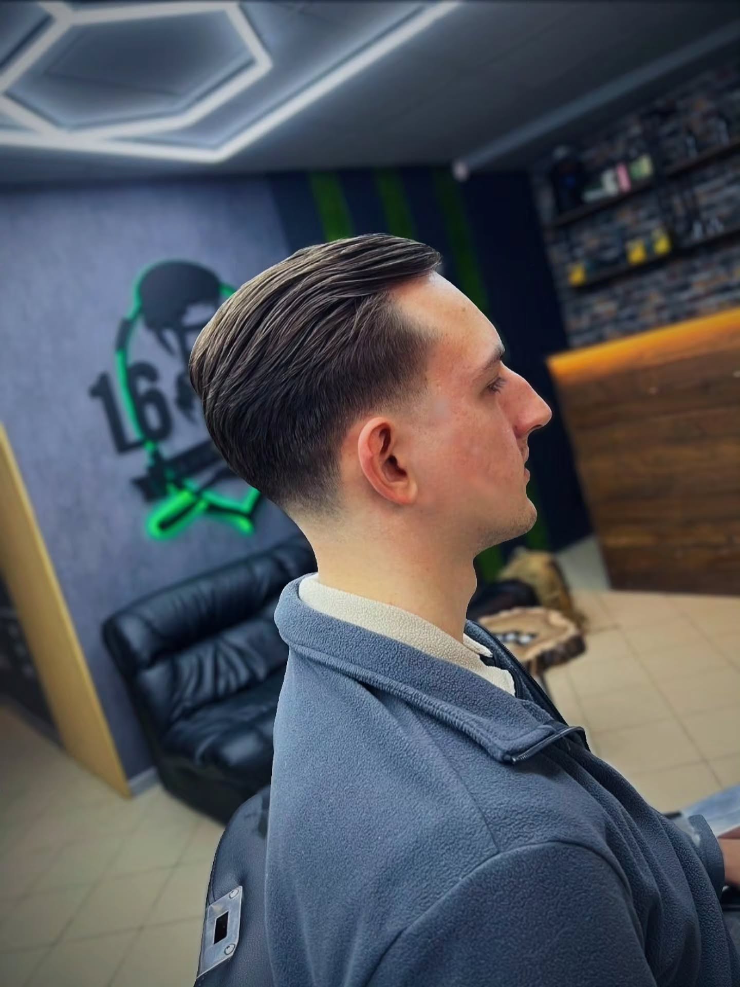 💣 Робота барбера Тоні
Записатись на стрижку та інші послуги можна за посиланням в описі профілю або через Direct 📲