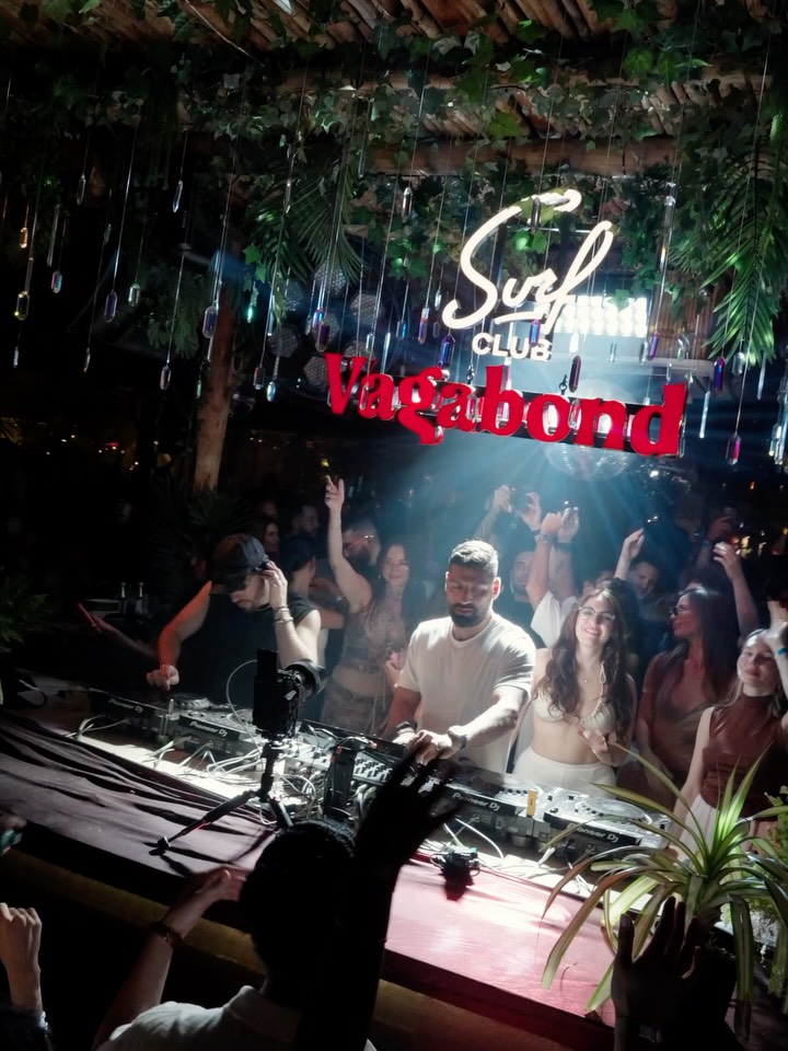 Last weekend moved as one.
@kay_tek vs @dorian_craft_music set the depth,
Kaytek +Friends carried it further with @arado_ vs @kay_tek and @mindsoflust, each moment landing exactly where it should.
A full passage of sound.
One continuous rhythm.
#SurfClubDubai #OnlyForWanderers