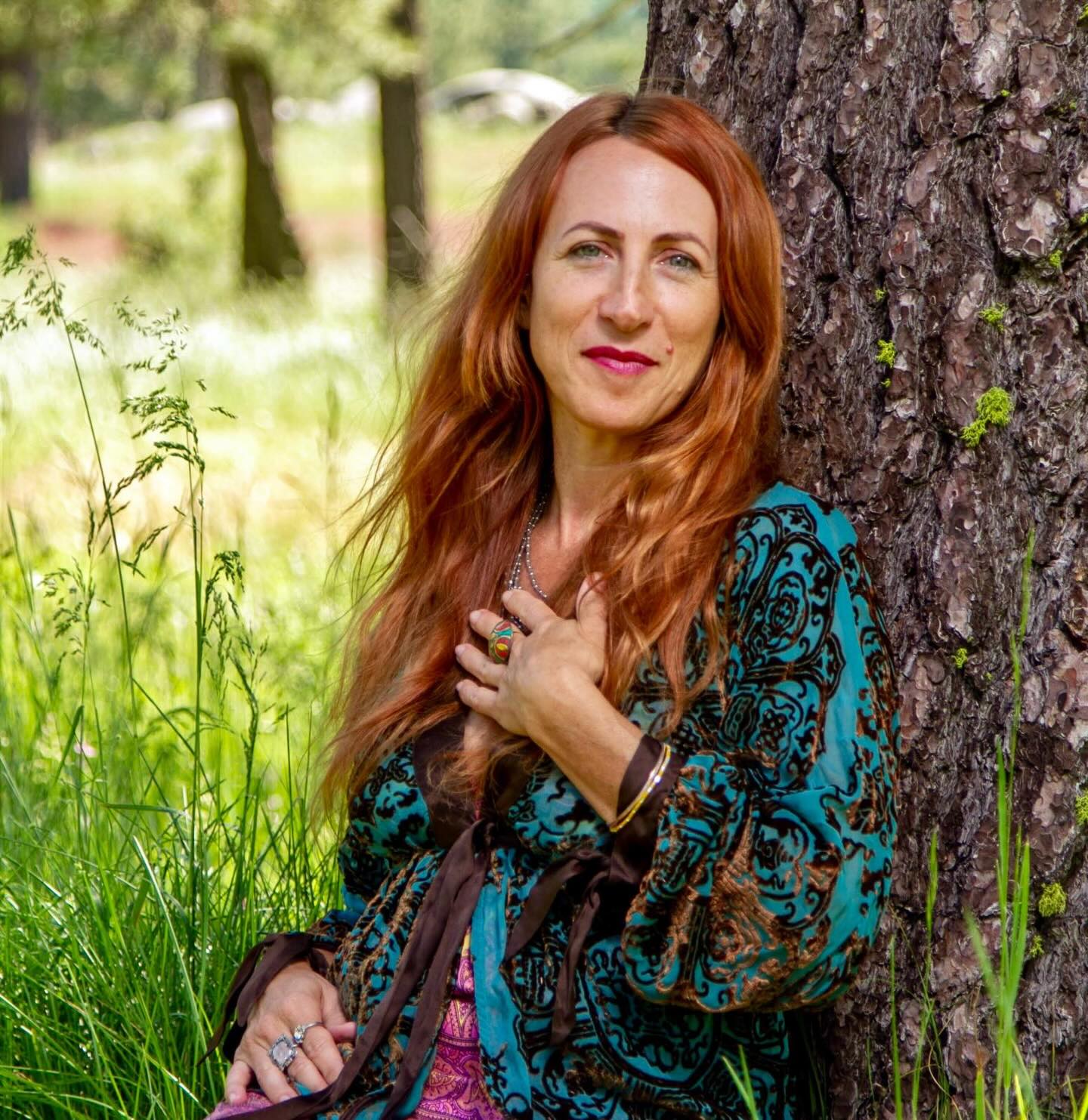 Welcome Rivka Savitri 🌸
Rivka is an experienced therapeutic bodyworker with over 30 years in holistic healing, offering integrative bodywork that supports deep relaxation, mobility, and nervous system regulation. Her work blends Somatic Massage Therapy, Deep Gentle Thai massage, and nurturing touch practices to help release tension, restore flexibility, and bring the body back into balance.
With a trauma-informed and intuitive approach, Rivka creates a calm, supportive space where clients can deeply rest and reconnect with their bodies. Her sessions are especially beneficial for stress relief, joint mobility, emotional regulation, and supporting the body through life transitions.
Originally trained and based in California, Rivka now lives in Portugal where she works with clients seeking holistic therapeutic care. She is delighted to offer sessions at Lolë Wellness while visiting the UK and to be part of a community devoted to whole-person wellbeing.
Message to find out dates and to book.
Therapeutic Bodyworker
Somatic & Deep Gentle Thai Massage
#massage #wellness #sandwichkent