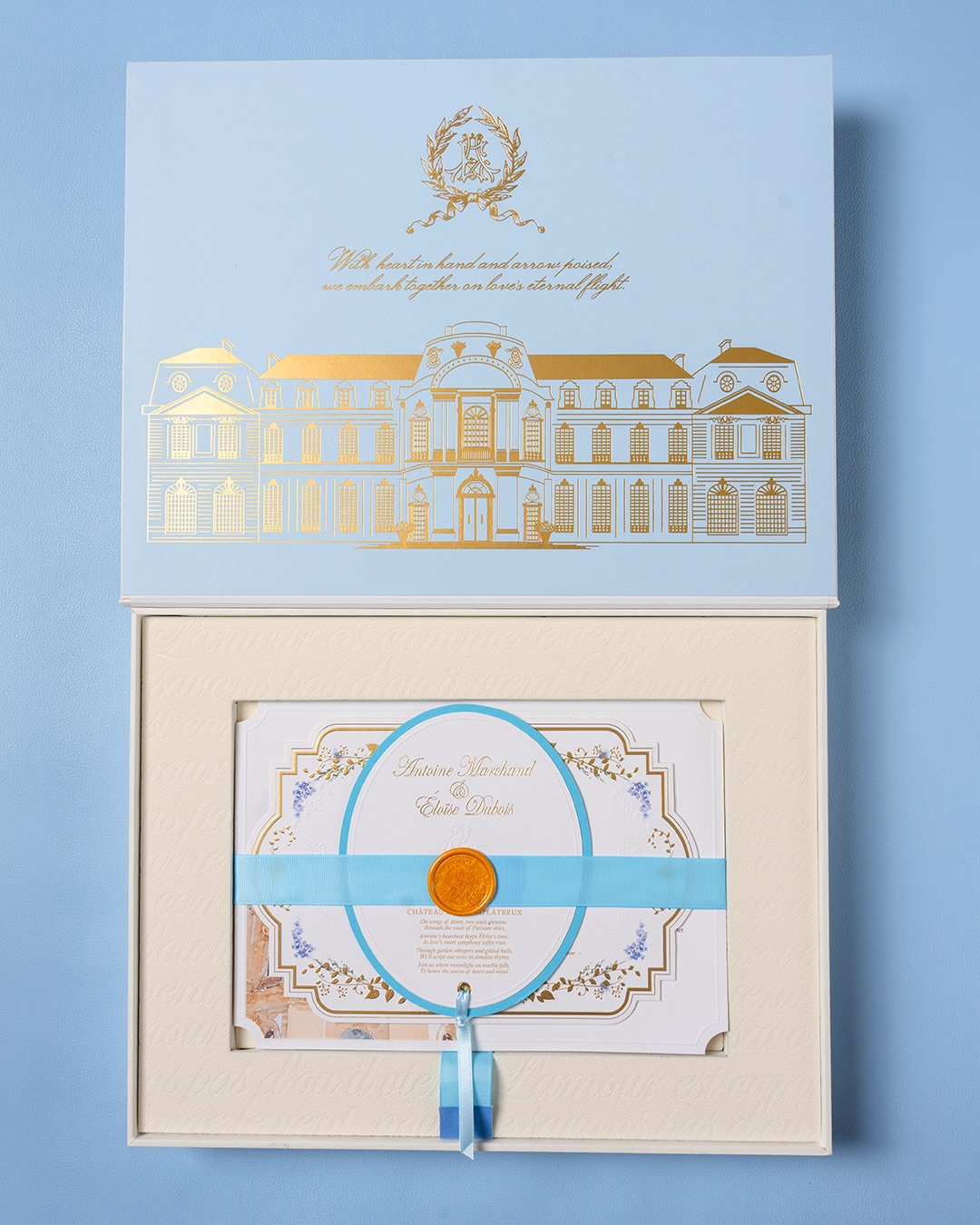 A little French château charm, but make it extra 🩵
Gold foils, fancy embossing, wax seals, and ribbons, because subtle is overrated. Every detail dressed to impress, just like your big day.
Visit us to learn more, we’re open daily at DIFC or book your private consultation: info@thecardco.ae.
#TheCardCo #LuxuryInvites #ChateauVibes #FrenchInspired #WeddinInvitations